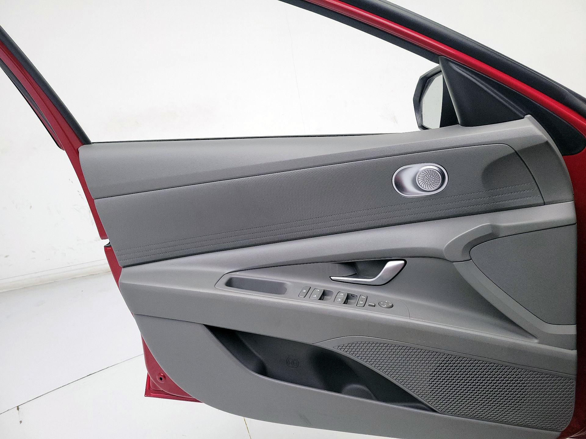 Thumbnail: 2023 Hyundai Elantra - 12