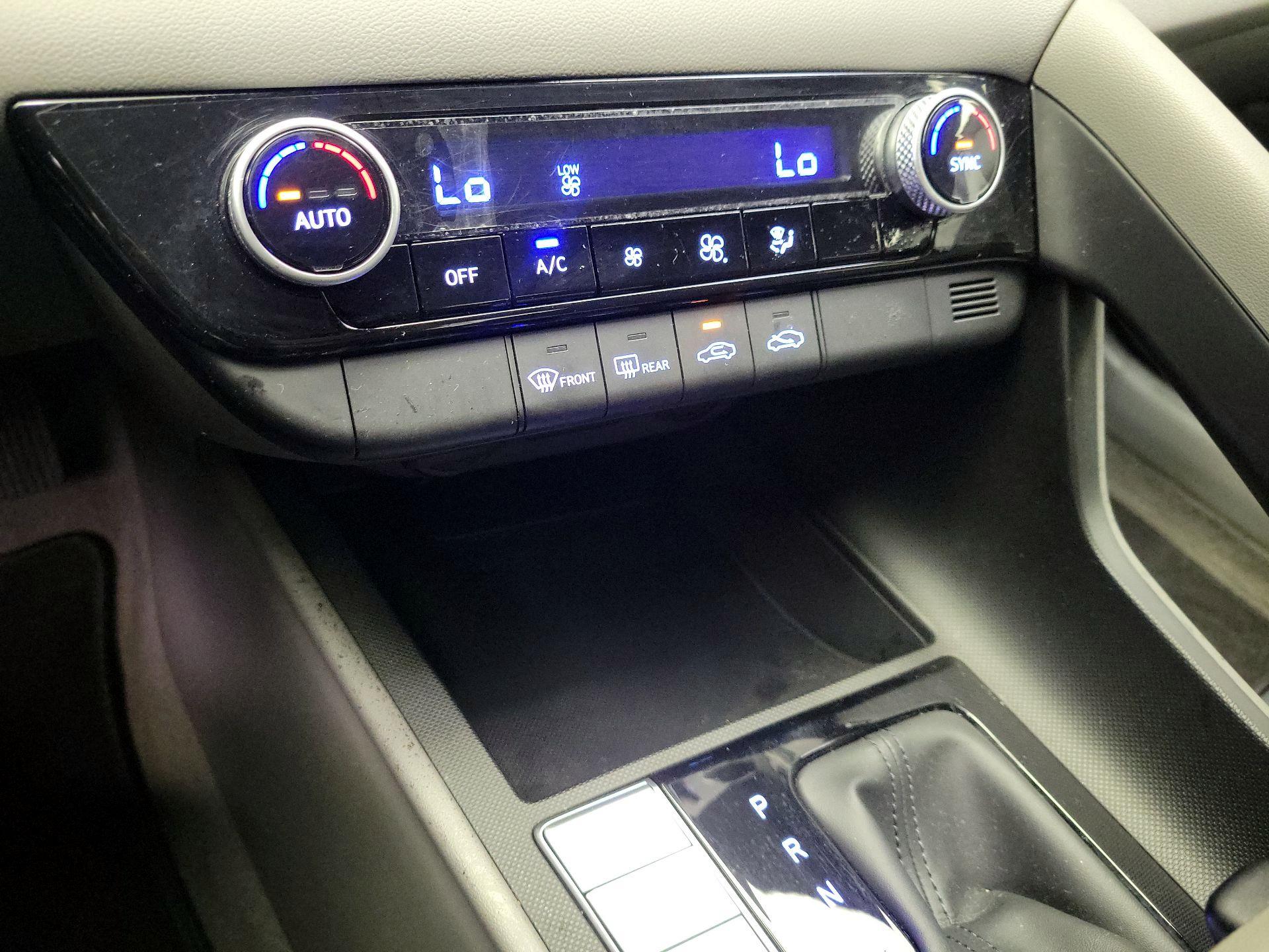 Thumbnail: 2023 Hyundai Elantra - 16