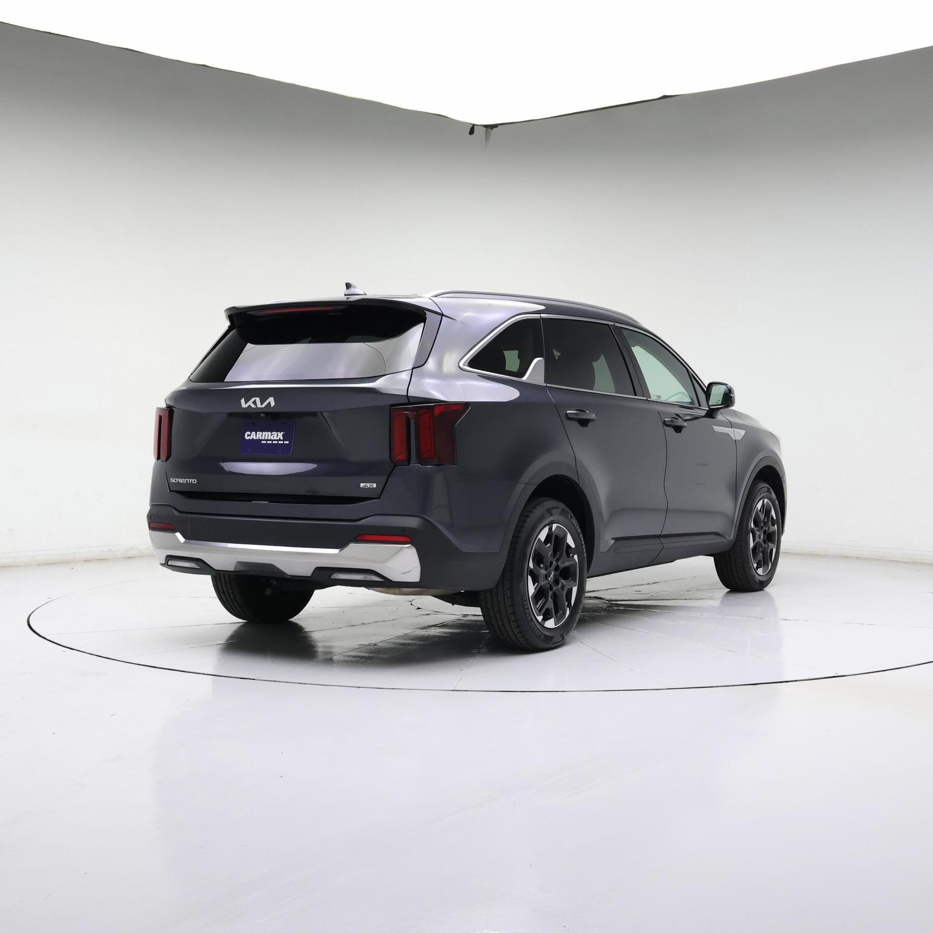 Thumbnail: 2024 Kia Sorento - 4