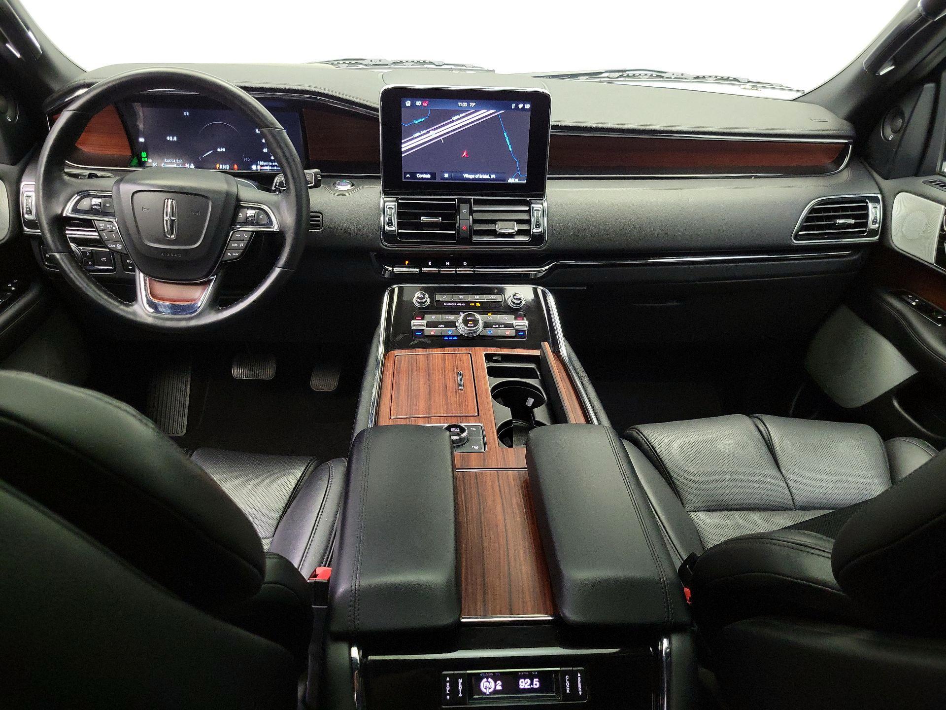 Thumbnail: 2021 Lincoln Navigator L - 9