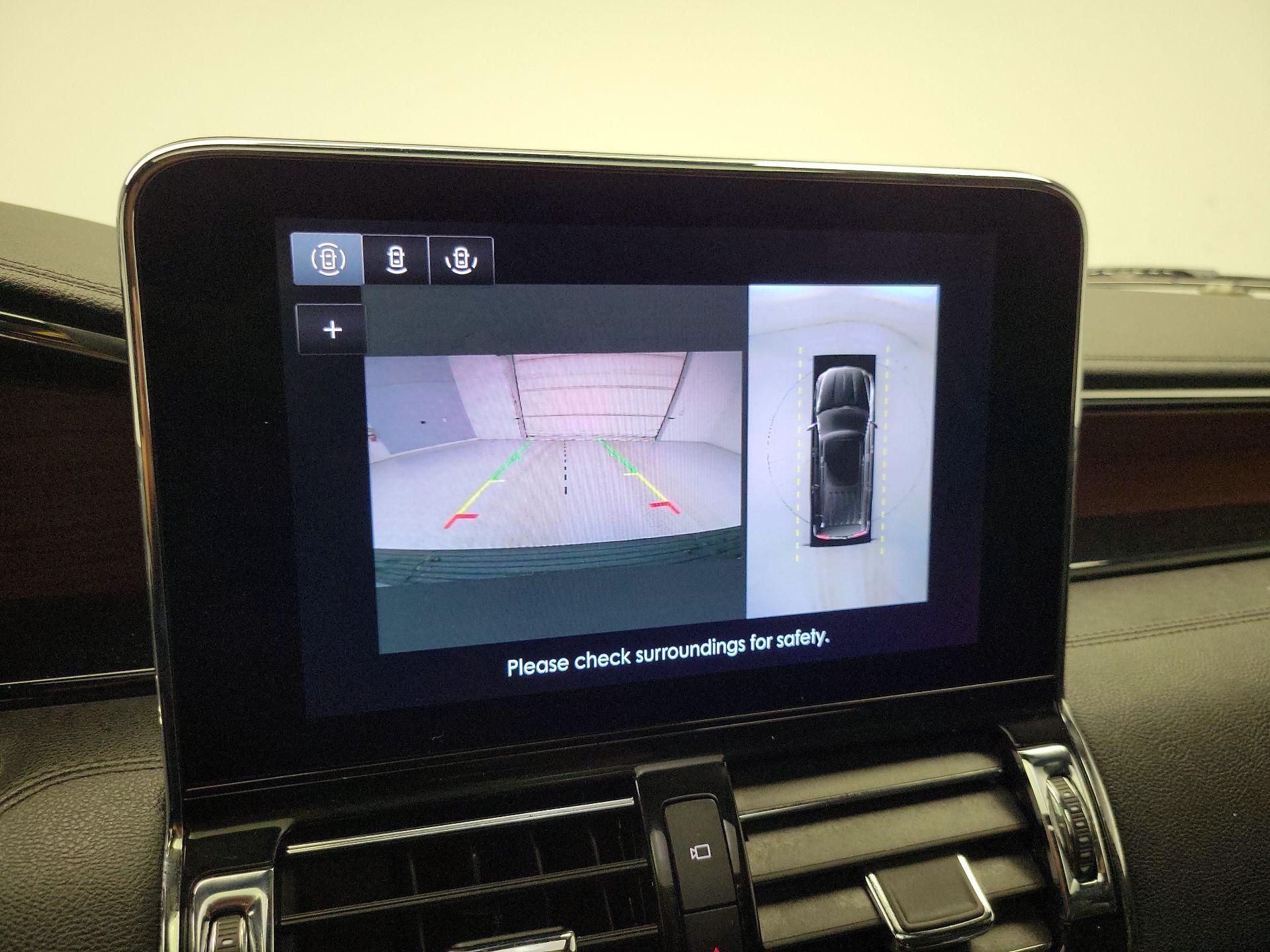 Thumbnail: 2021 Lincoln Navigator L - 15