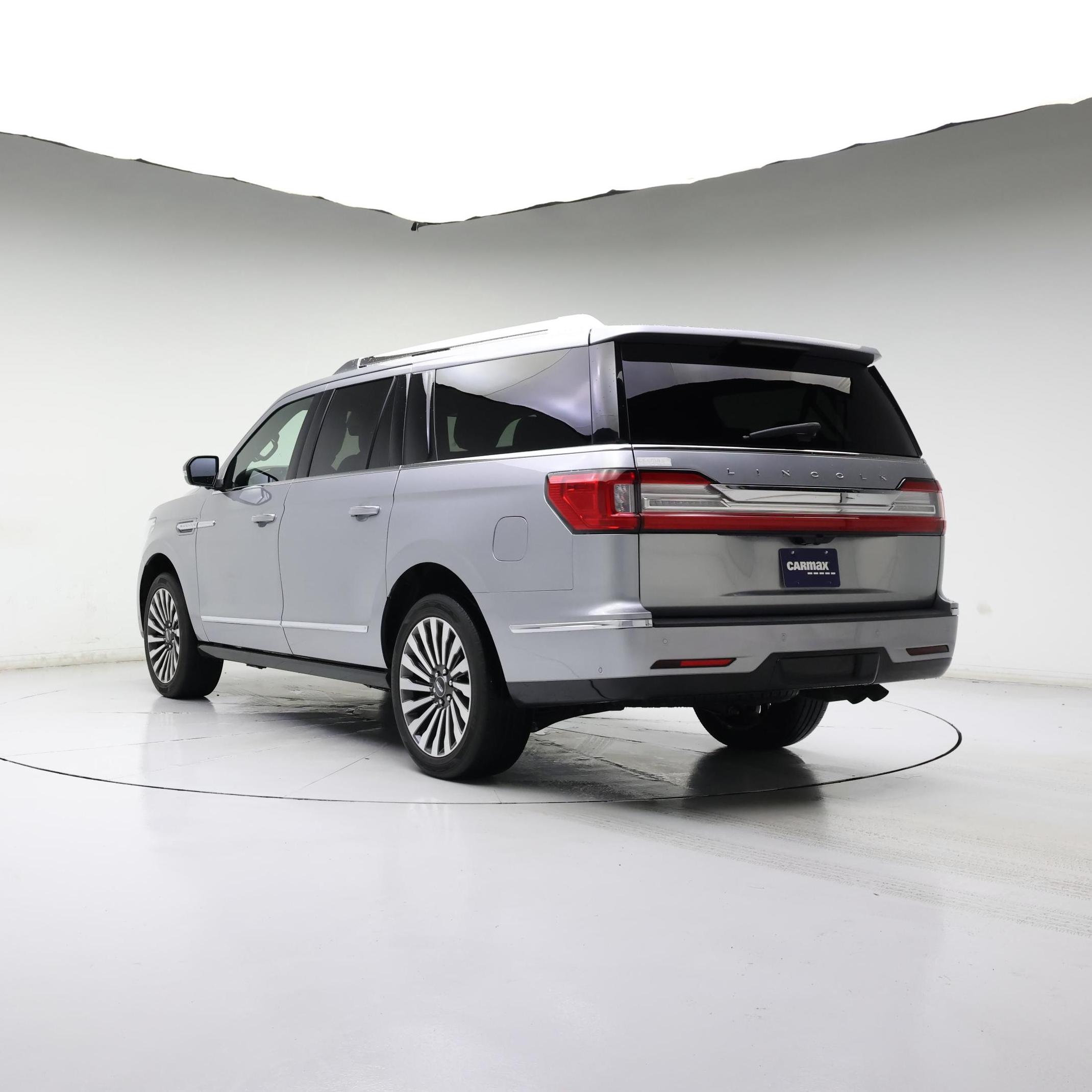 Thumbnail: 2021 Lincoln Navigator L - 2