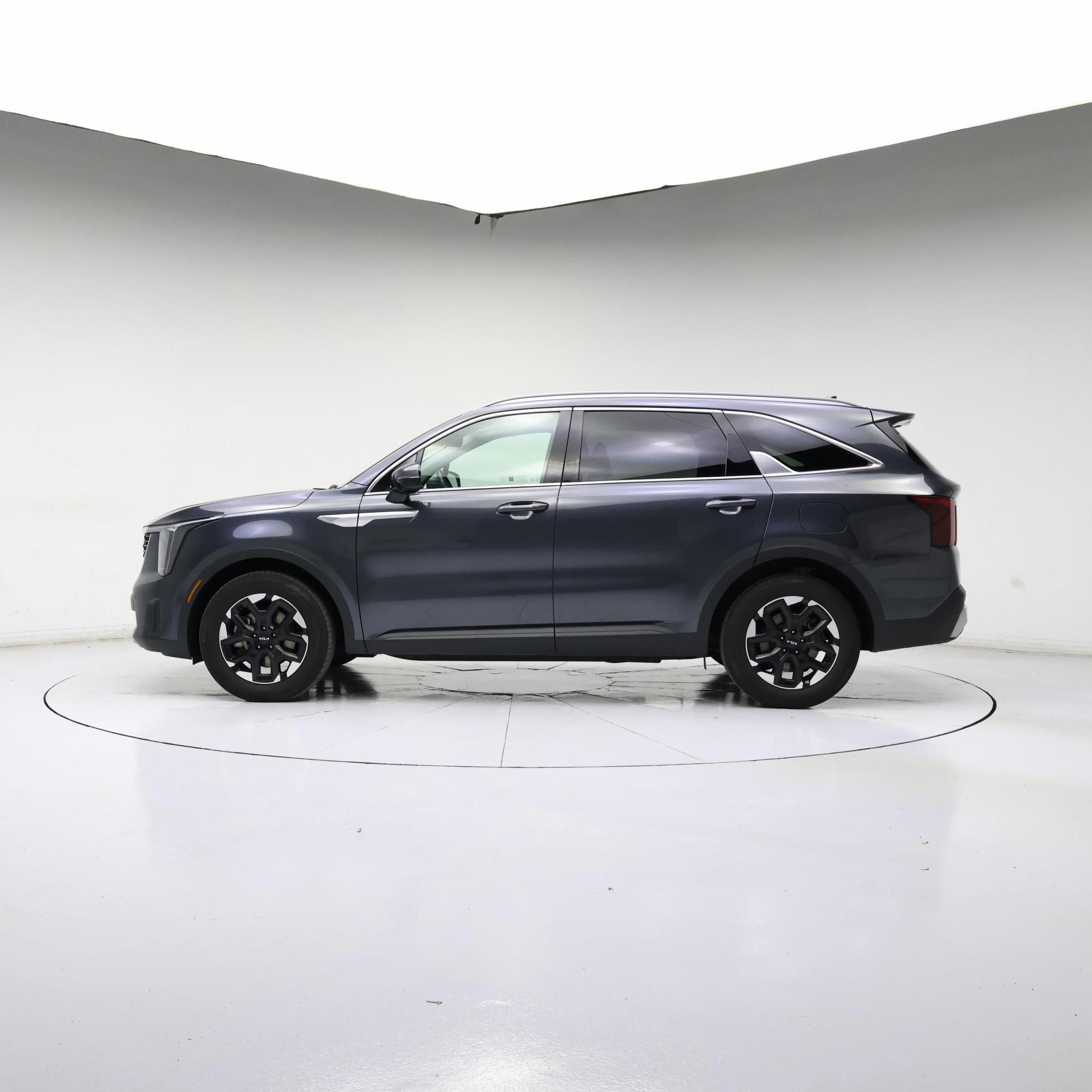 Thumbnail: 2024 Kia Sorento - 3