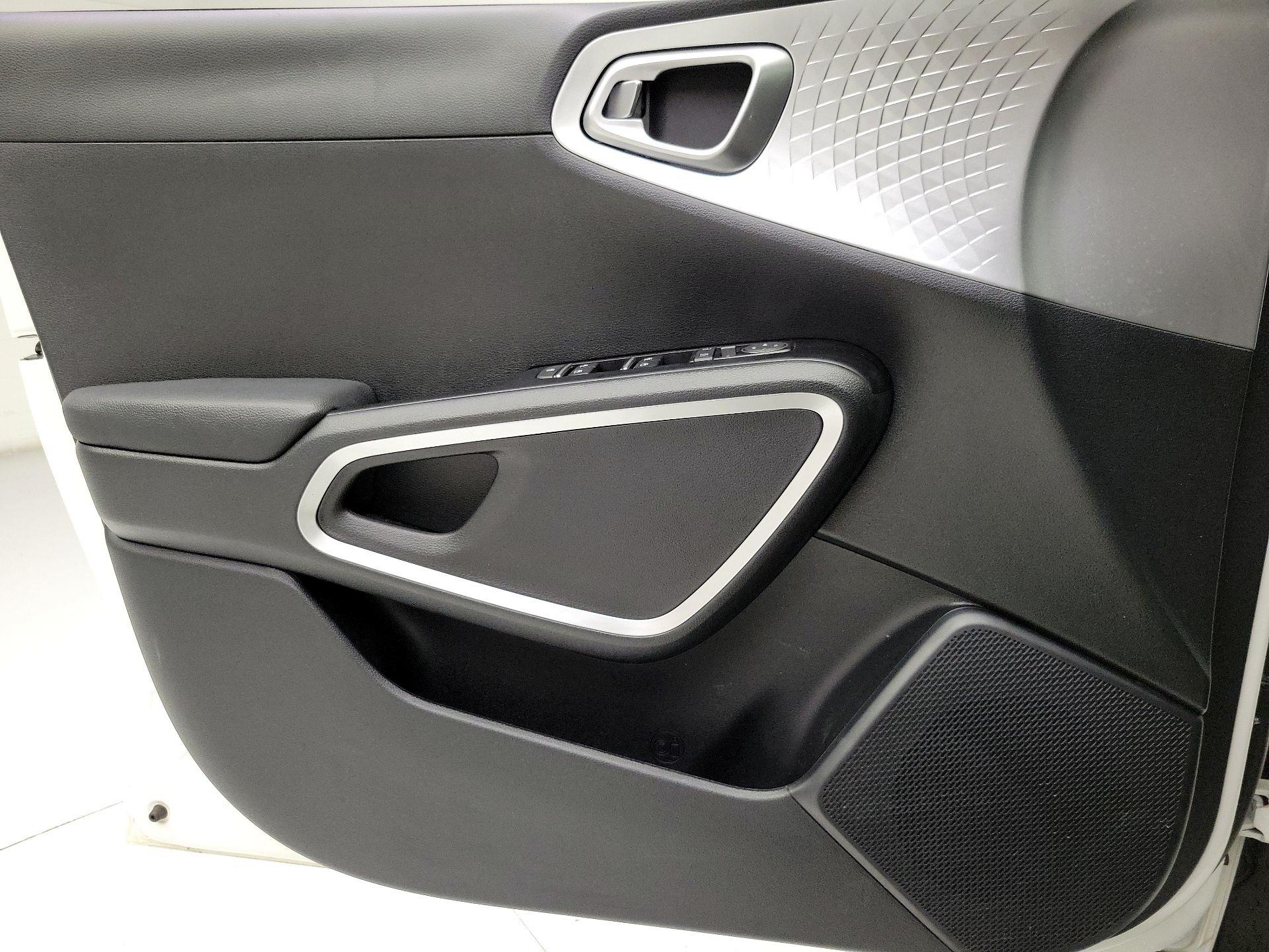 Thumbnail: 2025 Kia Soul - 12