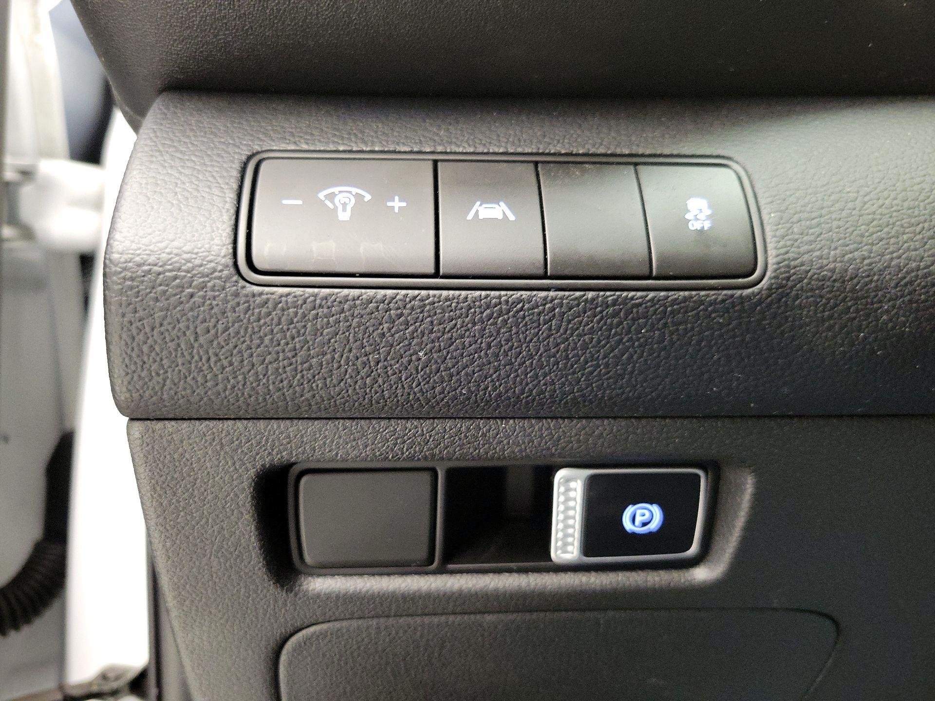 Thumbnail: 2022 Hyundai Santa Fe - 13