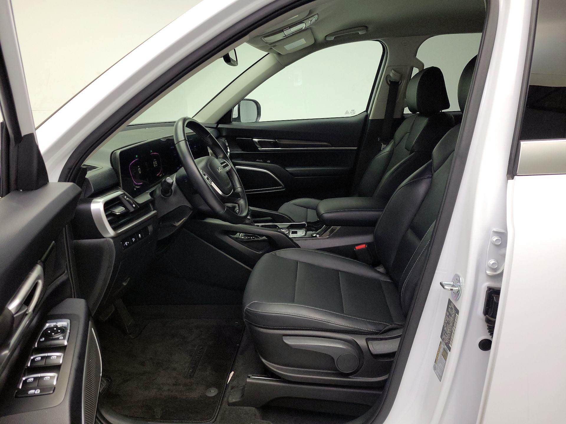 Thumbnail: 2023 Kia Telluride - 11