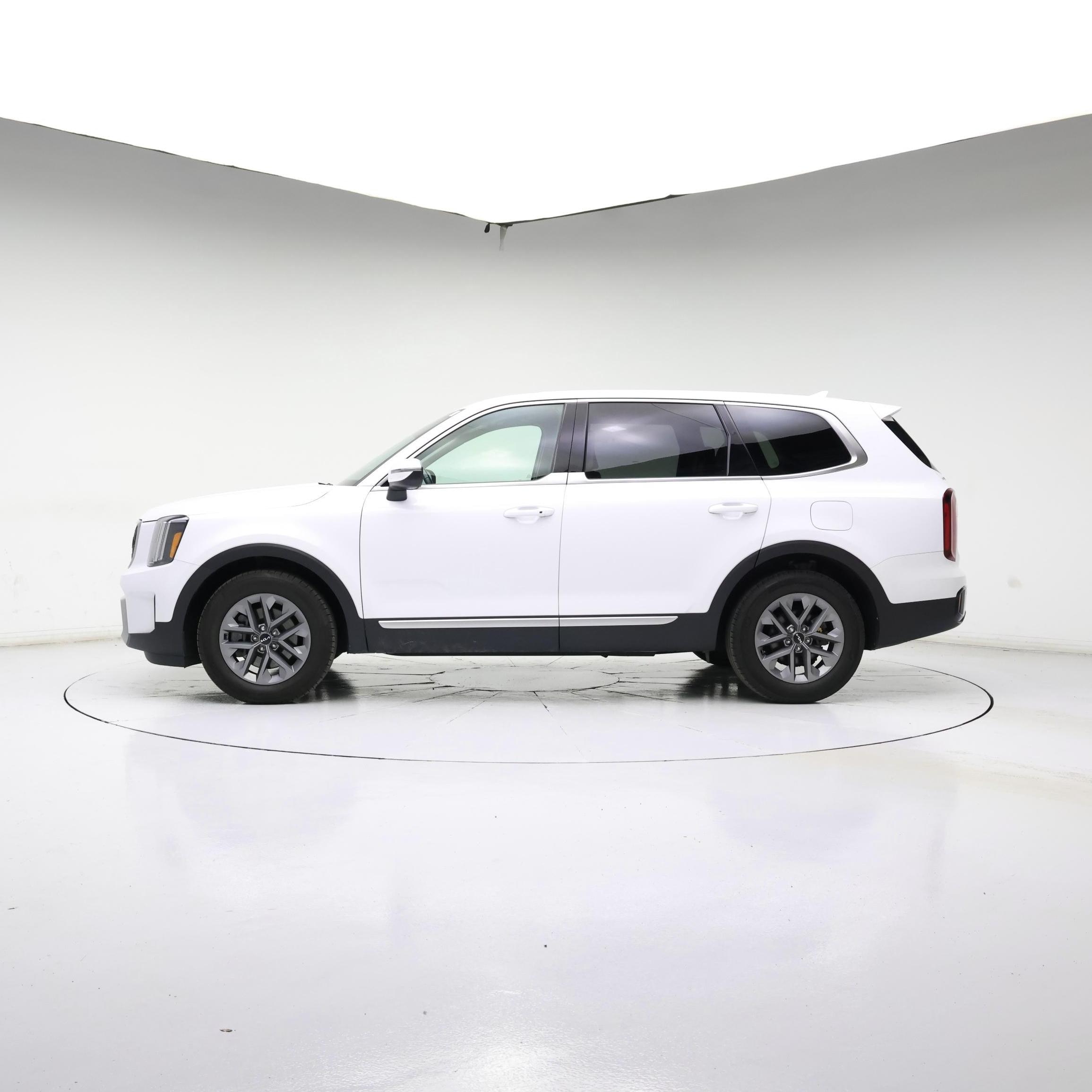 Thumbnail: 2023 Kia Telluride - 3