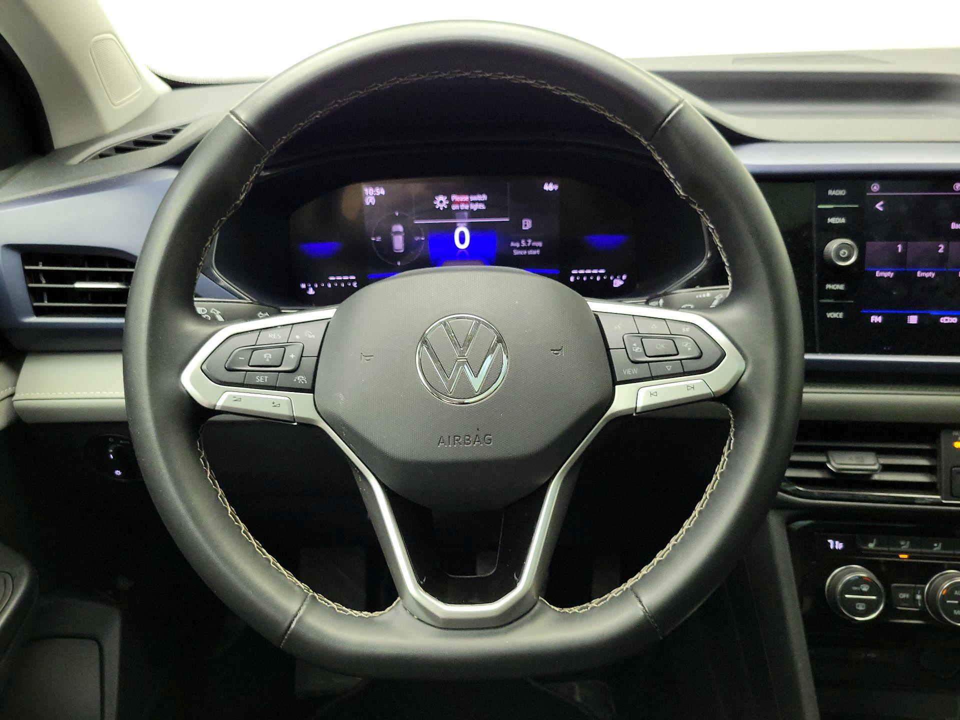 Thumbnail: 2024 Volkswagen Taos - 10