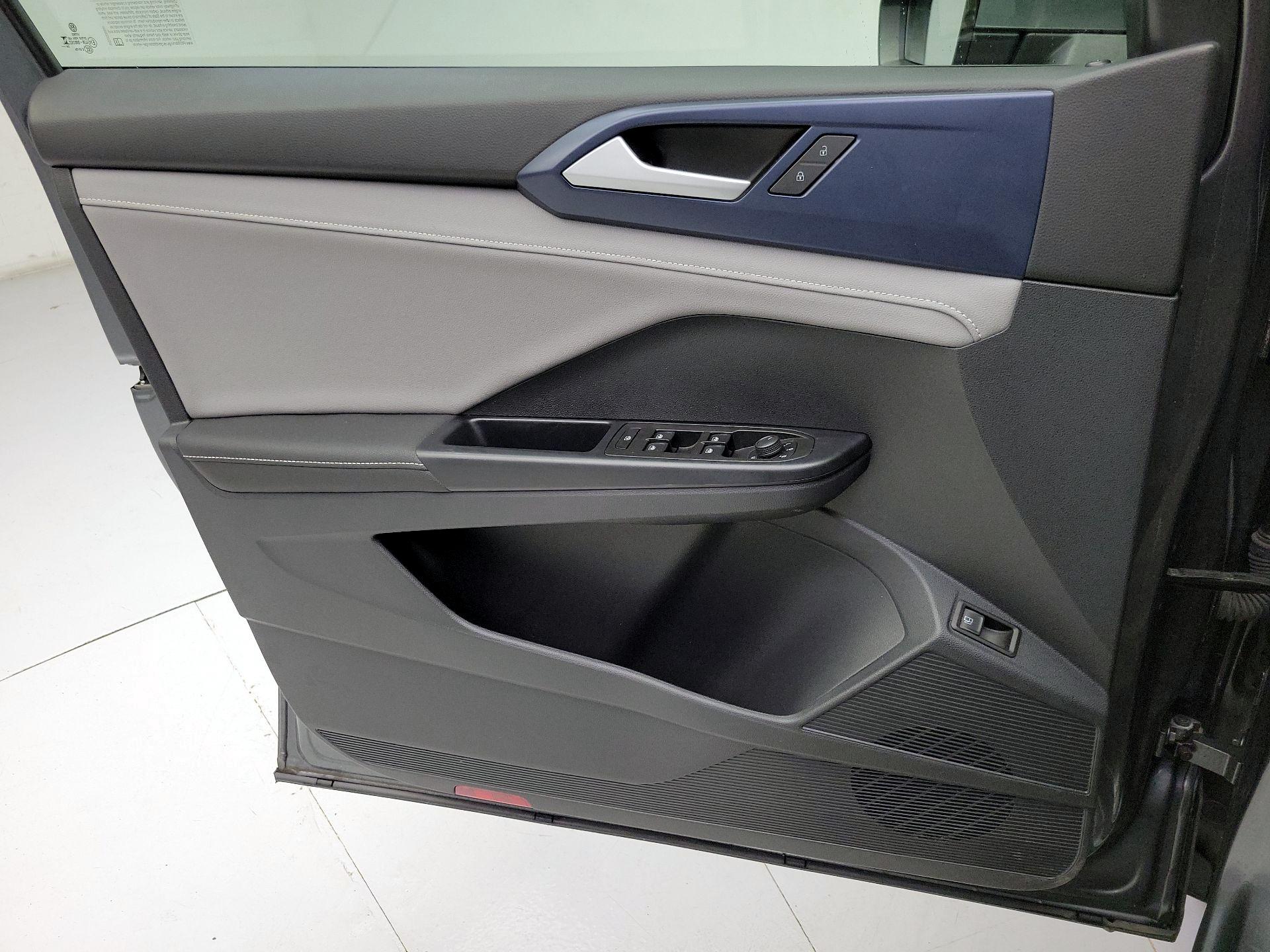 Thumbnail: 2024 Volkswagen Taos - 12