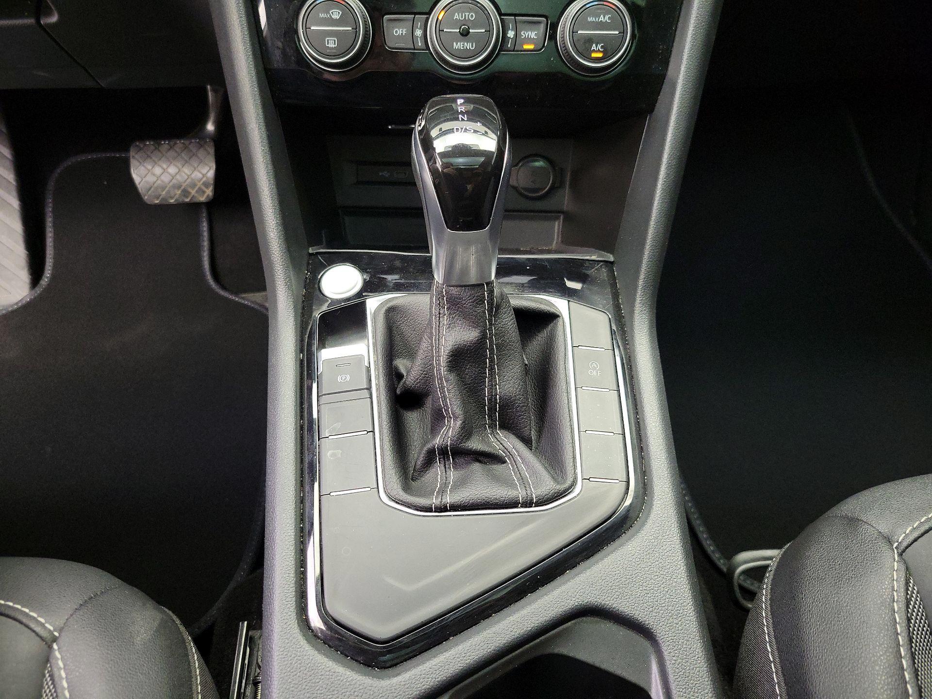 Thumbnail: 2024 Volkswagen Taos - 17