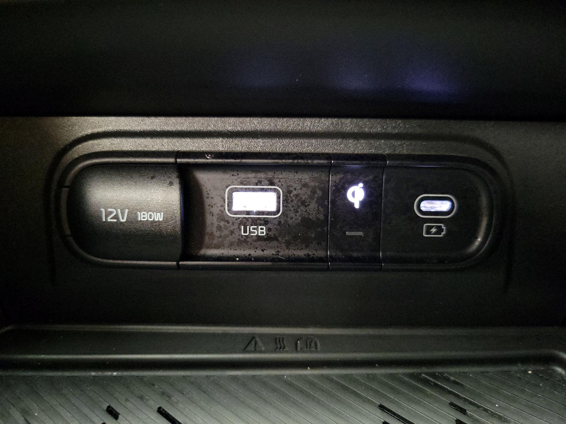 Thumbnail: 2023 Kia Sportage - 17