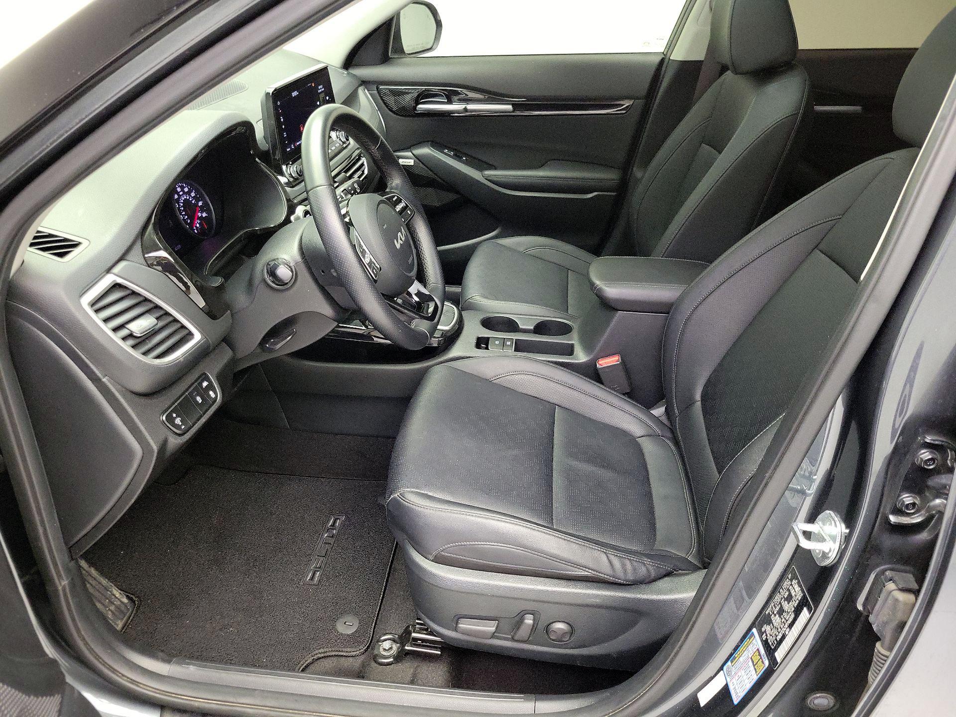 Thumbnail: 2023 Kia Seltos - 11