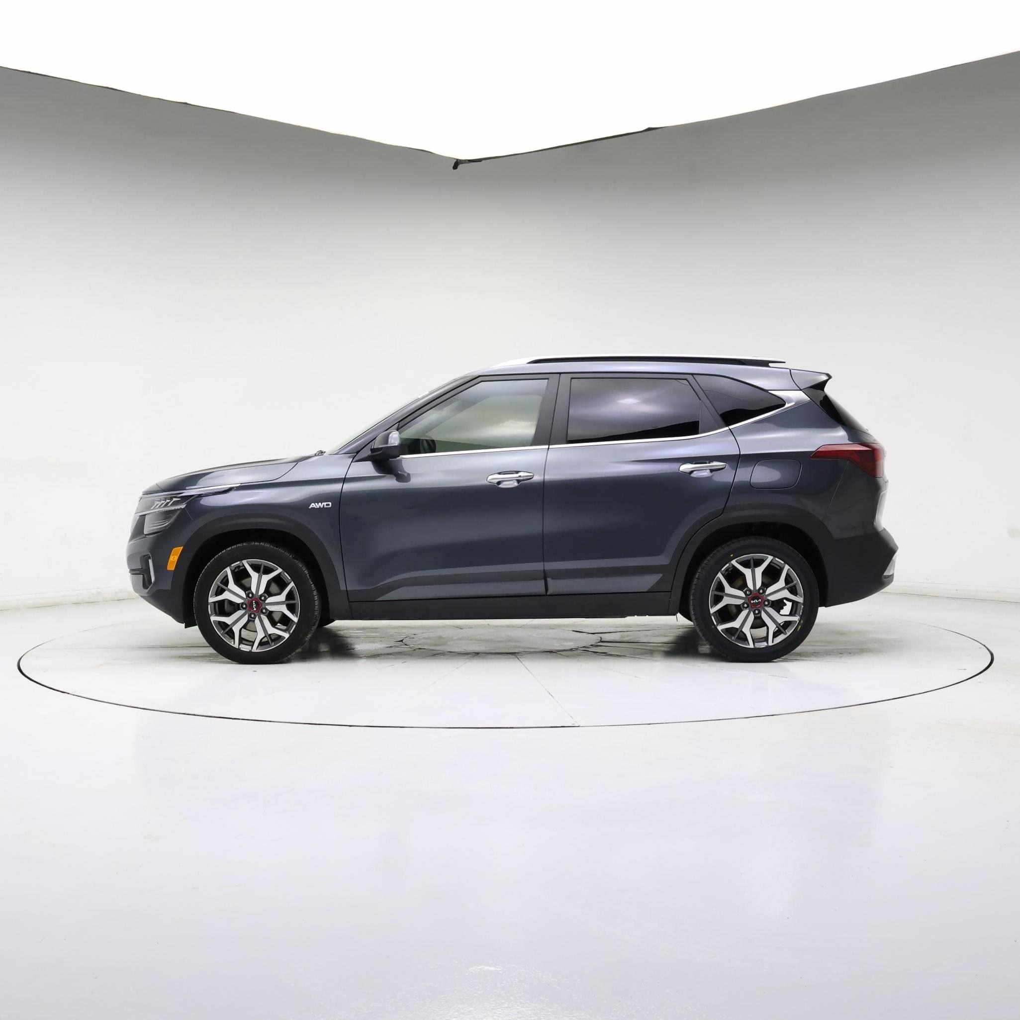 Thumbnail: 2023 Kia Seltos - 7