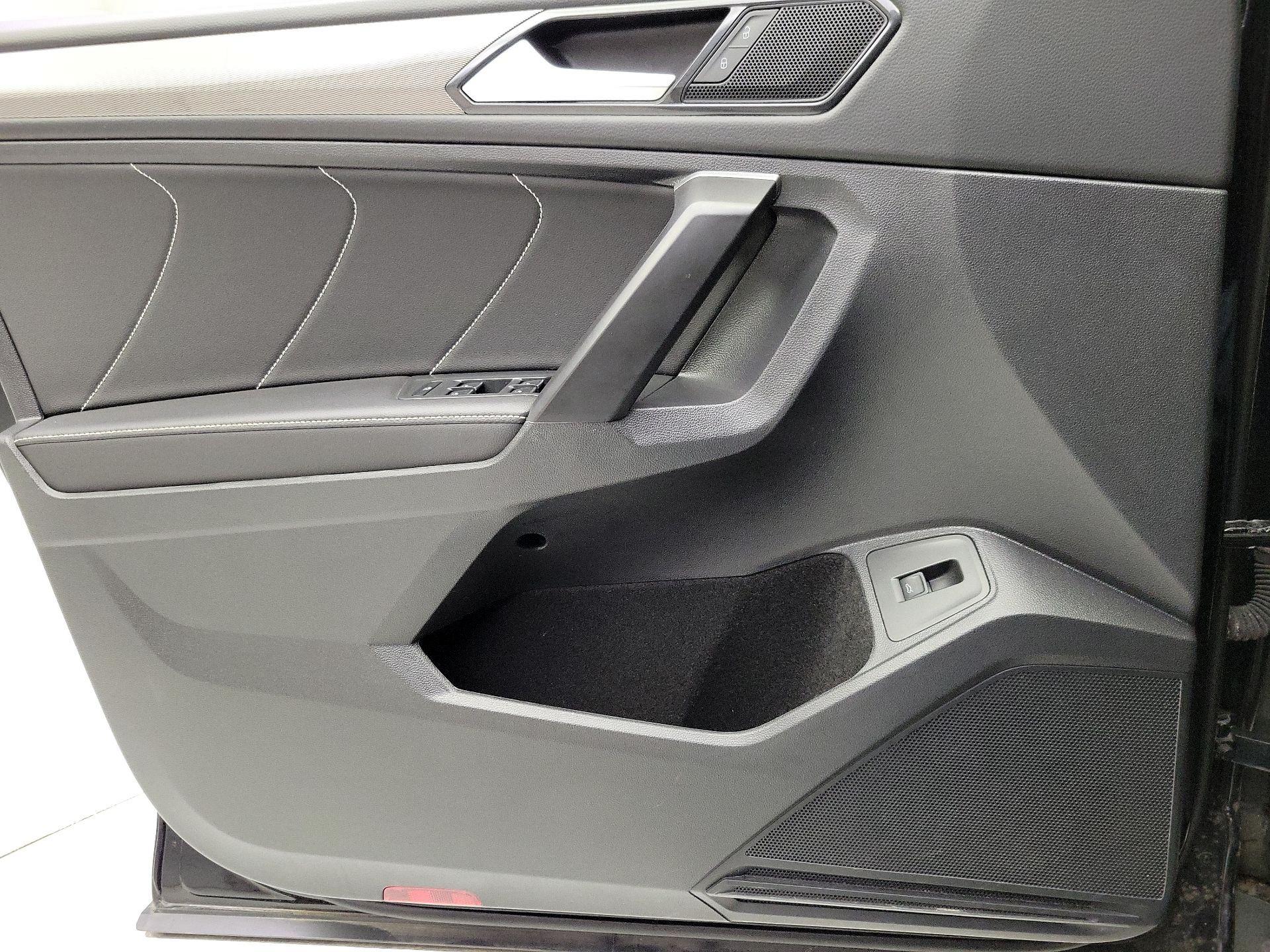 Thumbnail: 2024 Volkswagen Tiguan - 12