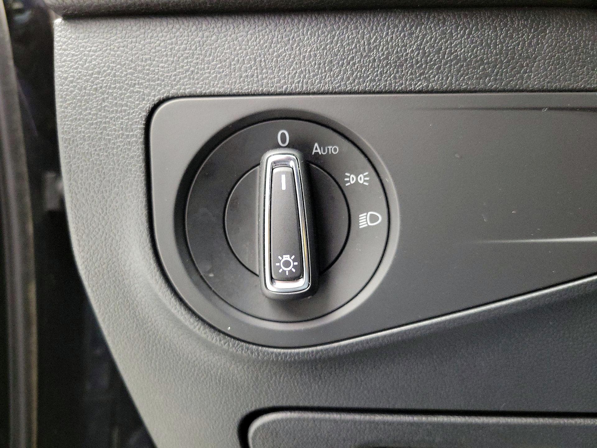 Thumbnail: 2024 Volkswagen Tiguan - 13