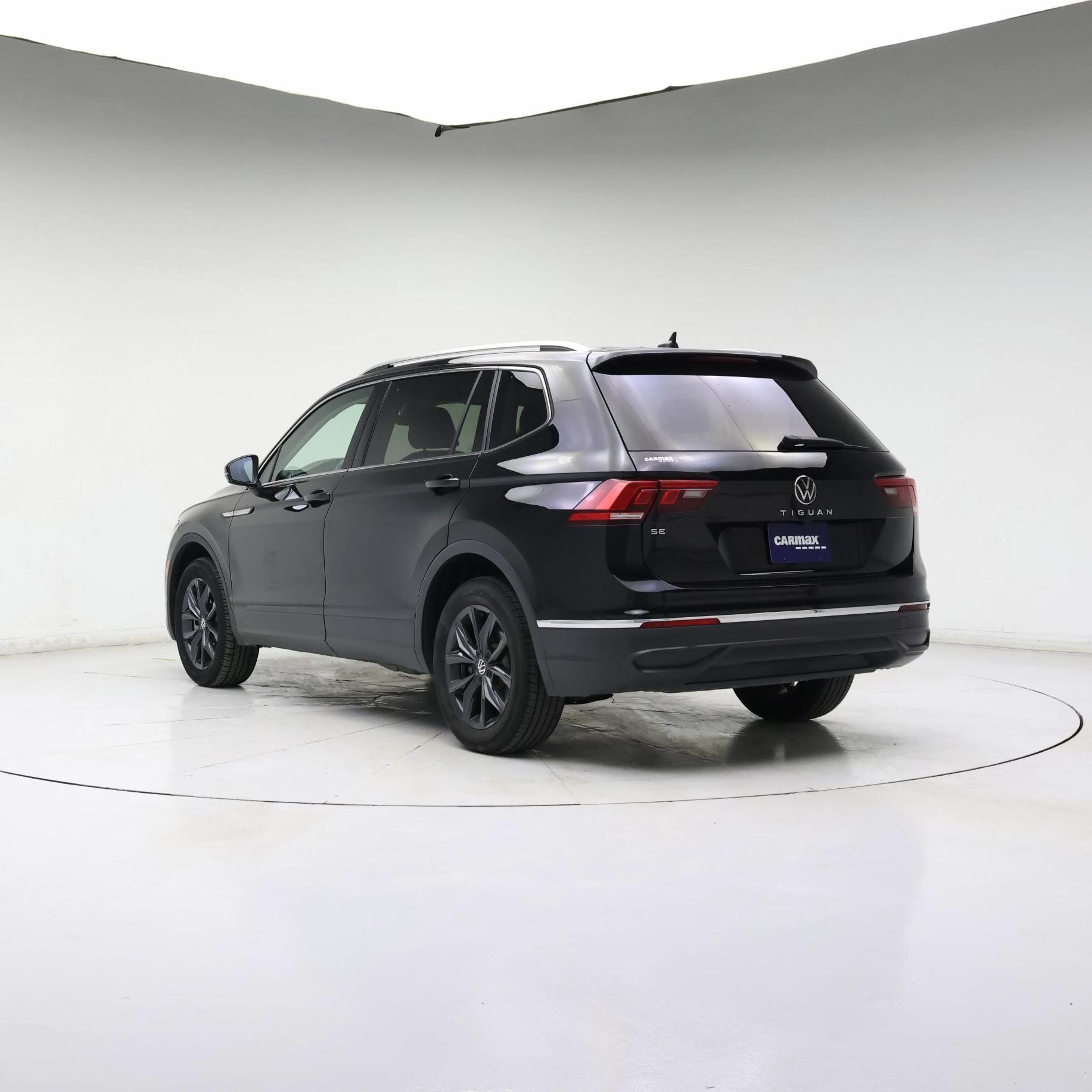 Thumbnail: 2024 Volkswagen Tiguan - 2