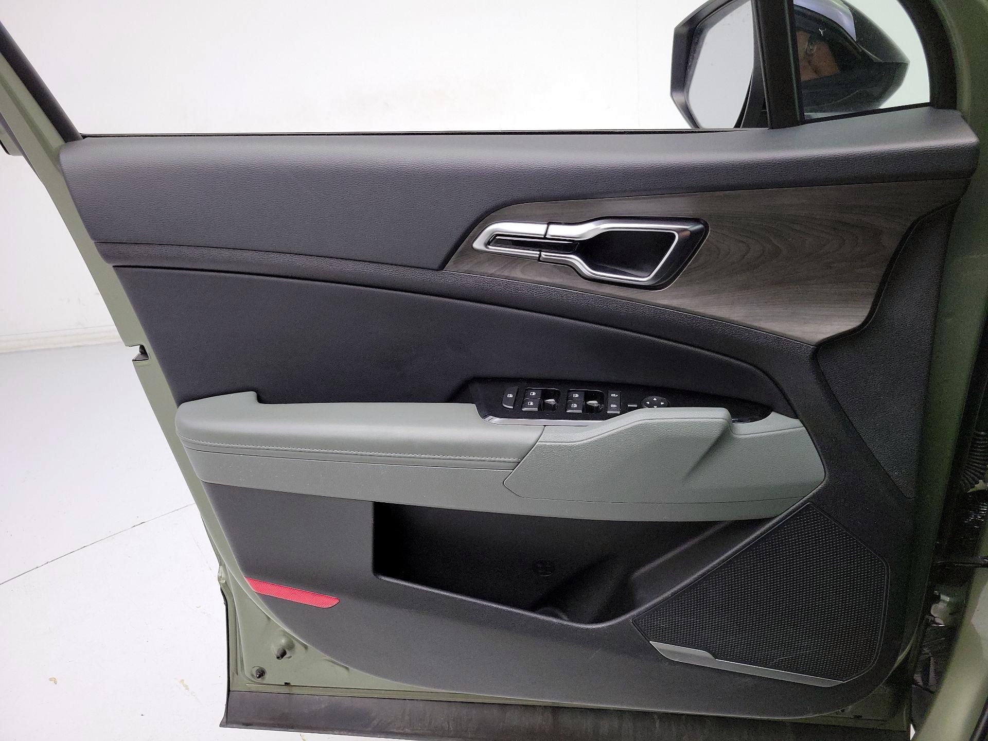 Thumbnail: 2024 Kia Sportage - 12