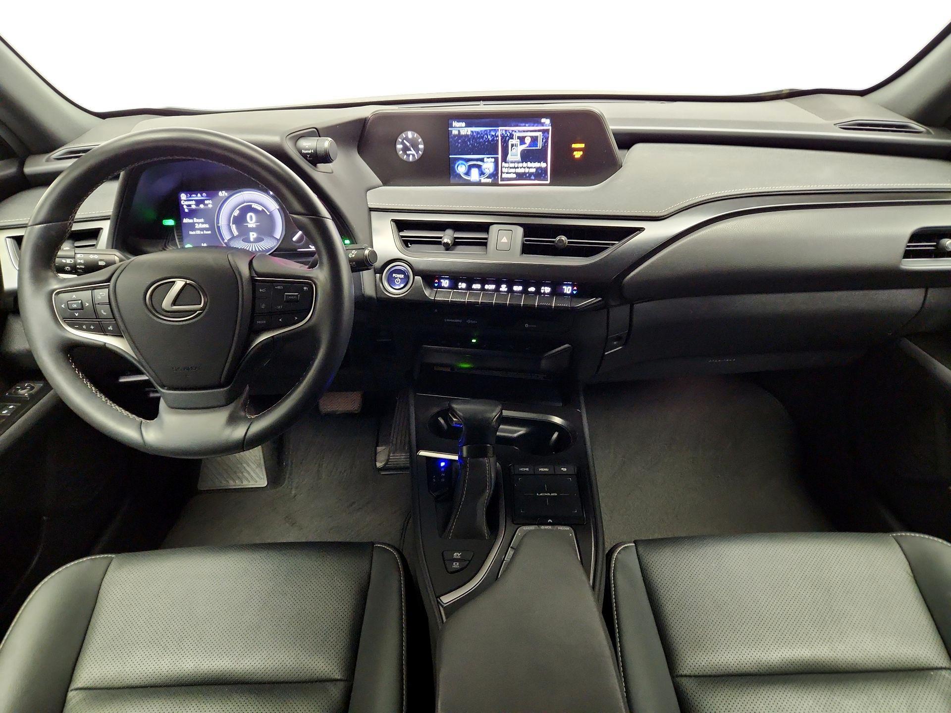 Thumbnail: 2022 Lexus UX - 9