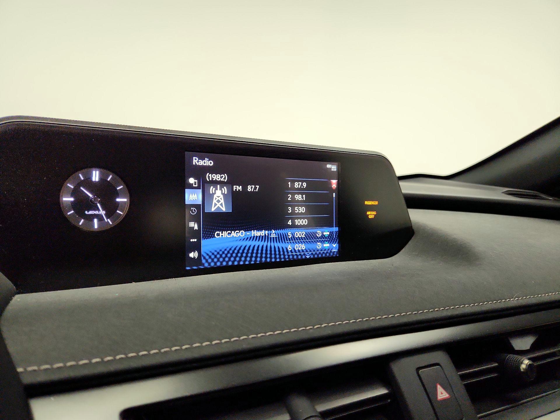 Thumbnail: 2022 Lexus UX - 15