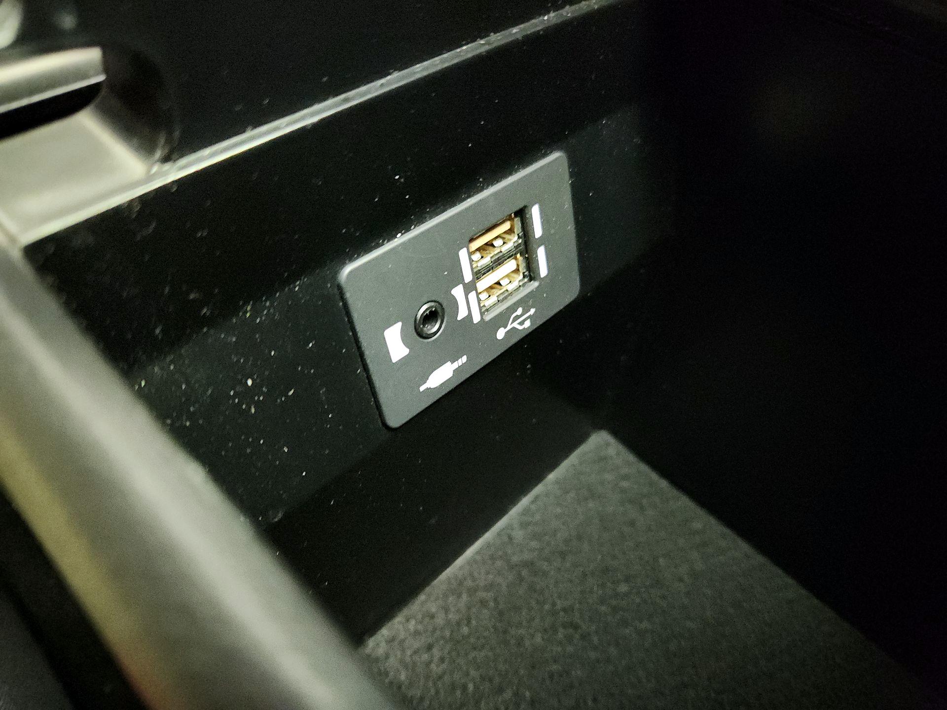 Thumbnail: 2022 Lexus UX - 18