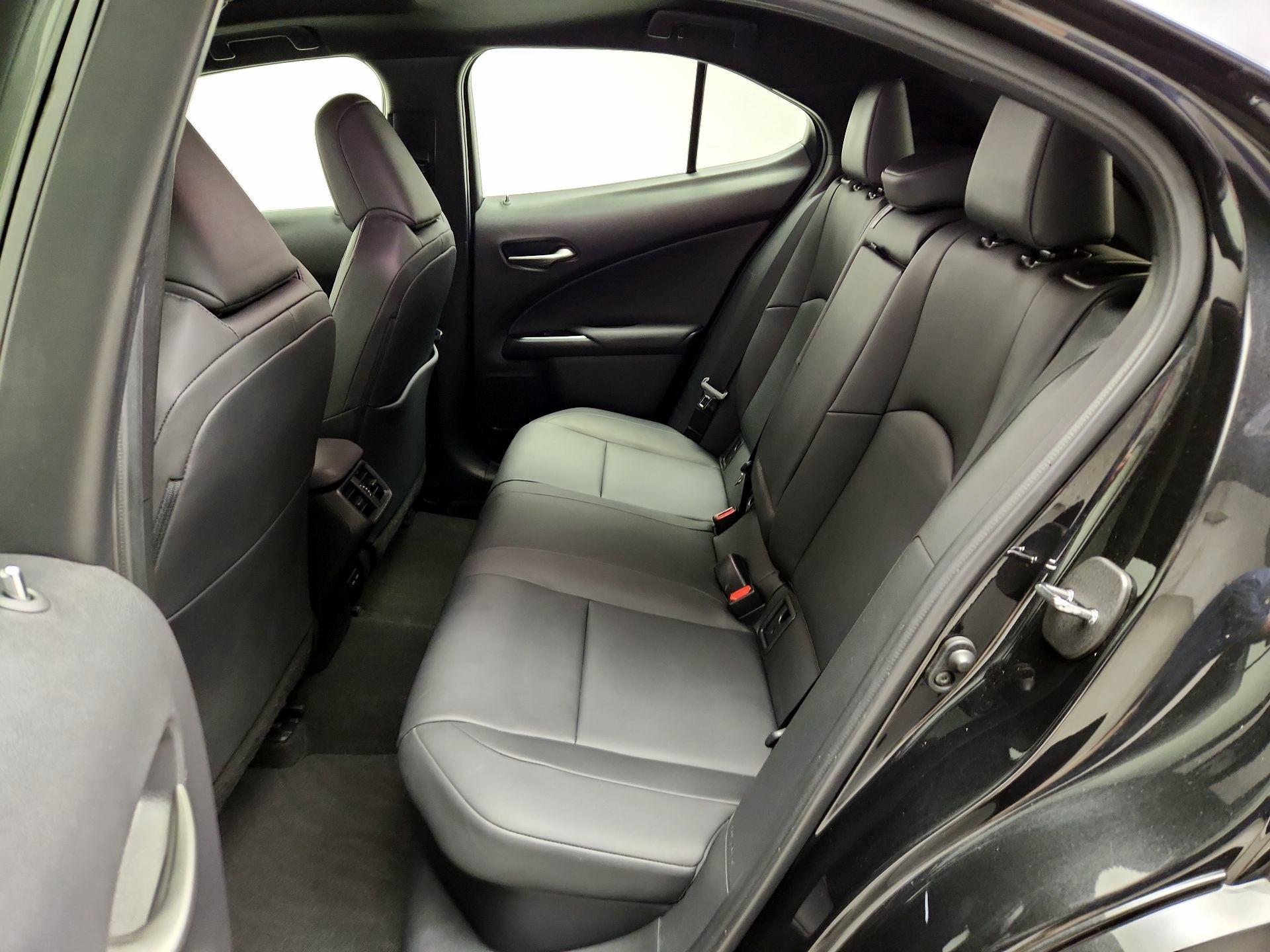 Thumbnail: 2022 Lexus UX - 20