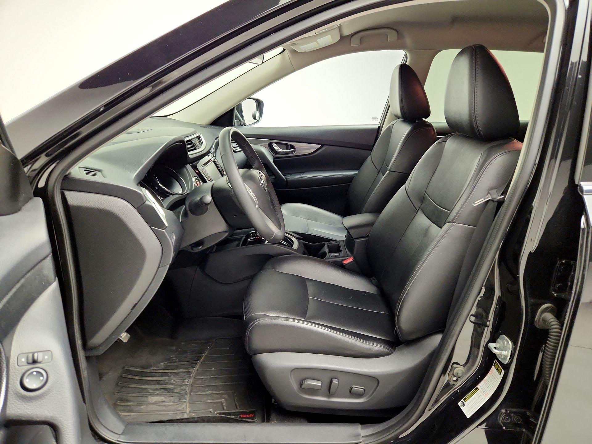 Thumbnail: 2016 Nissan Rogue - 11