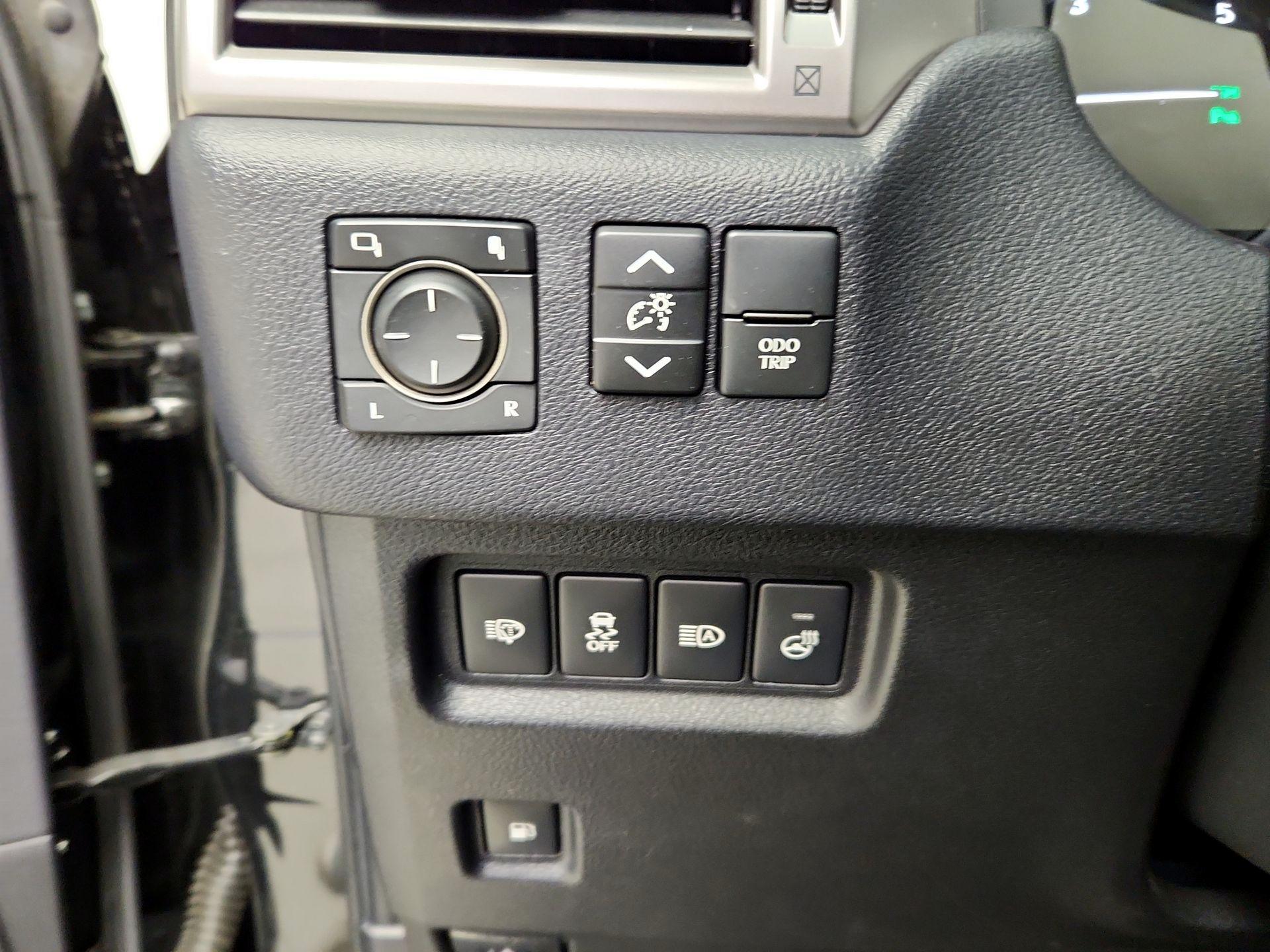 Thumbnail: 2023 Lexus GX - 13