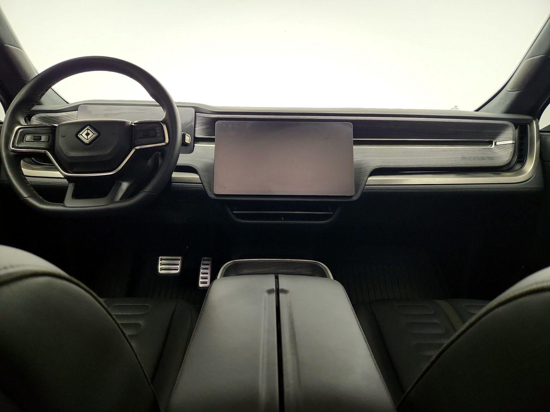 Thumbnail: 2023 Rivian R1S - 9