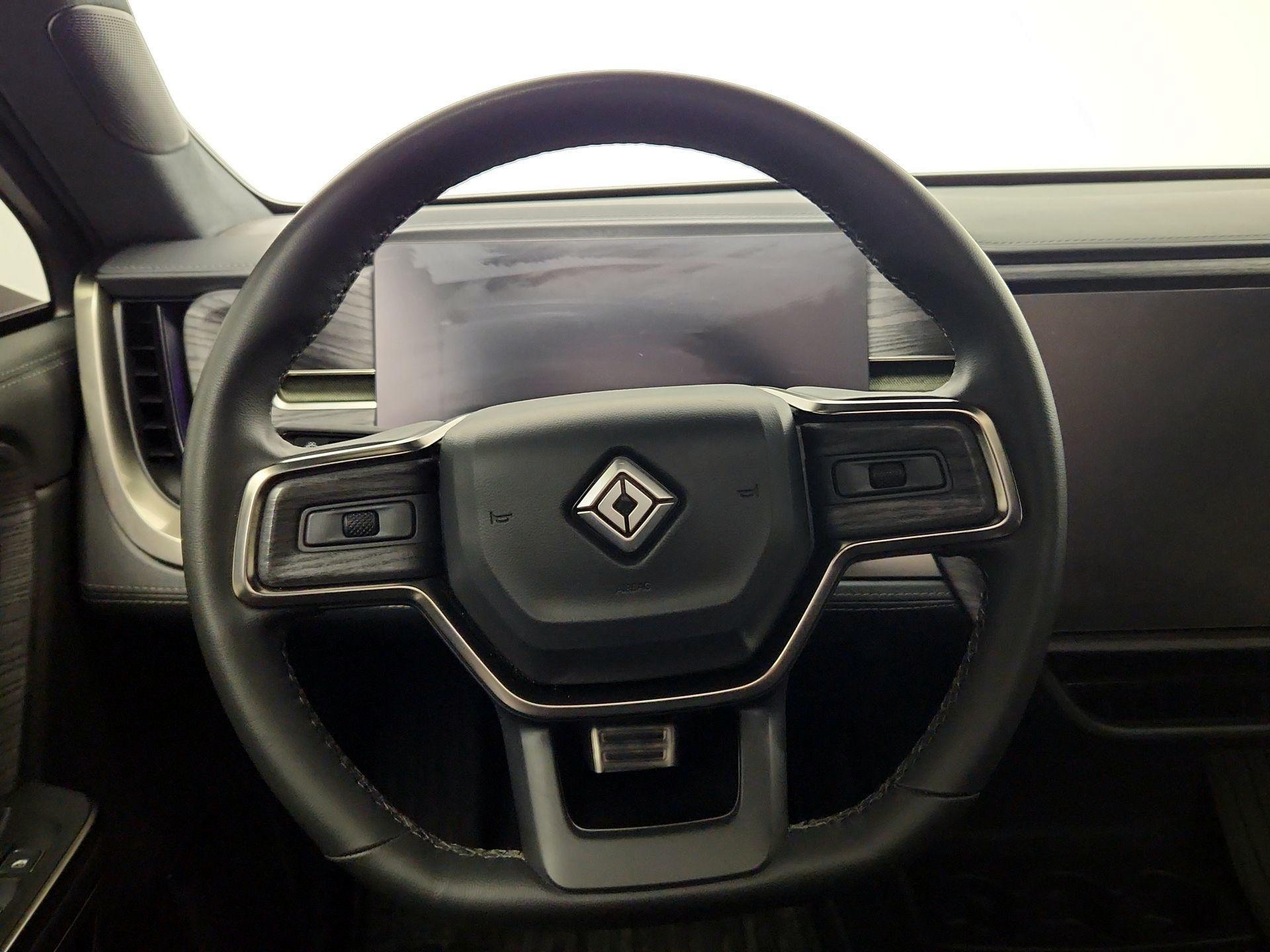 Thumbnail: 2023 Rivian R1S - 10