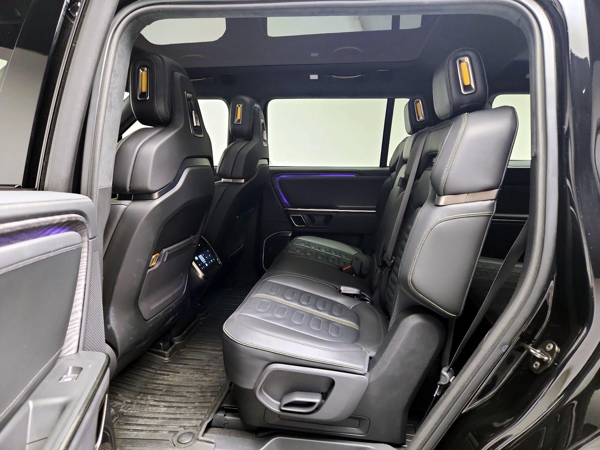 Thumbnail: 2023 Rivian R1S - 19