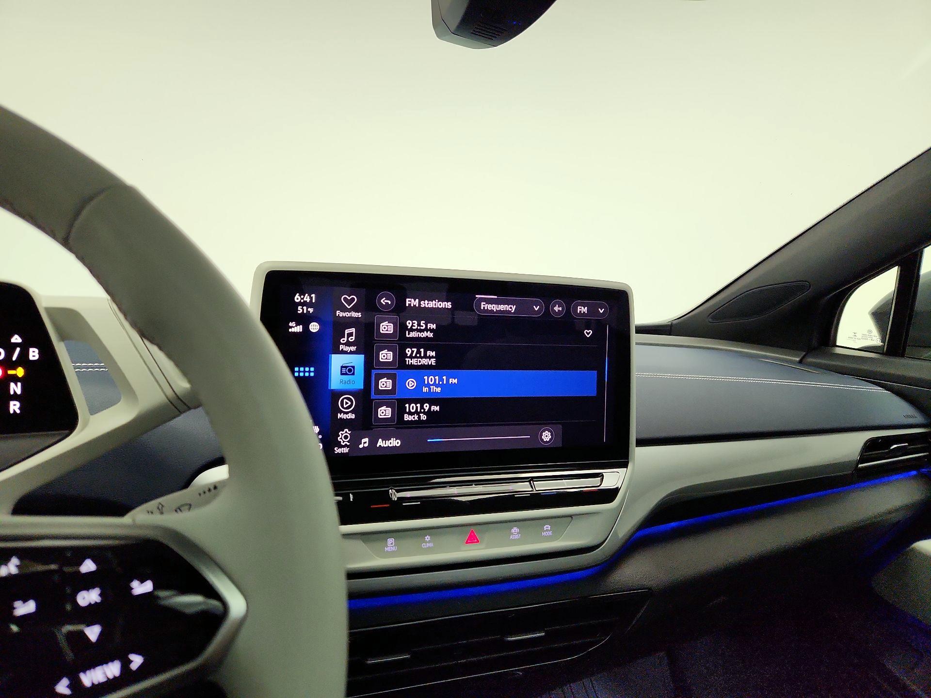 Thumbnail: 2023 Volkswagen ID.4 - 16