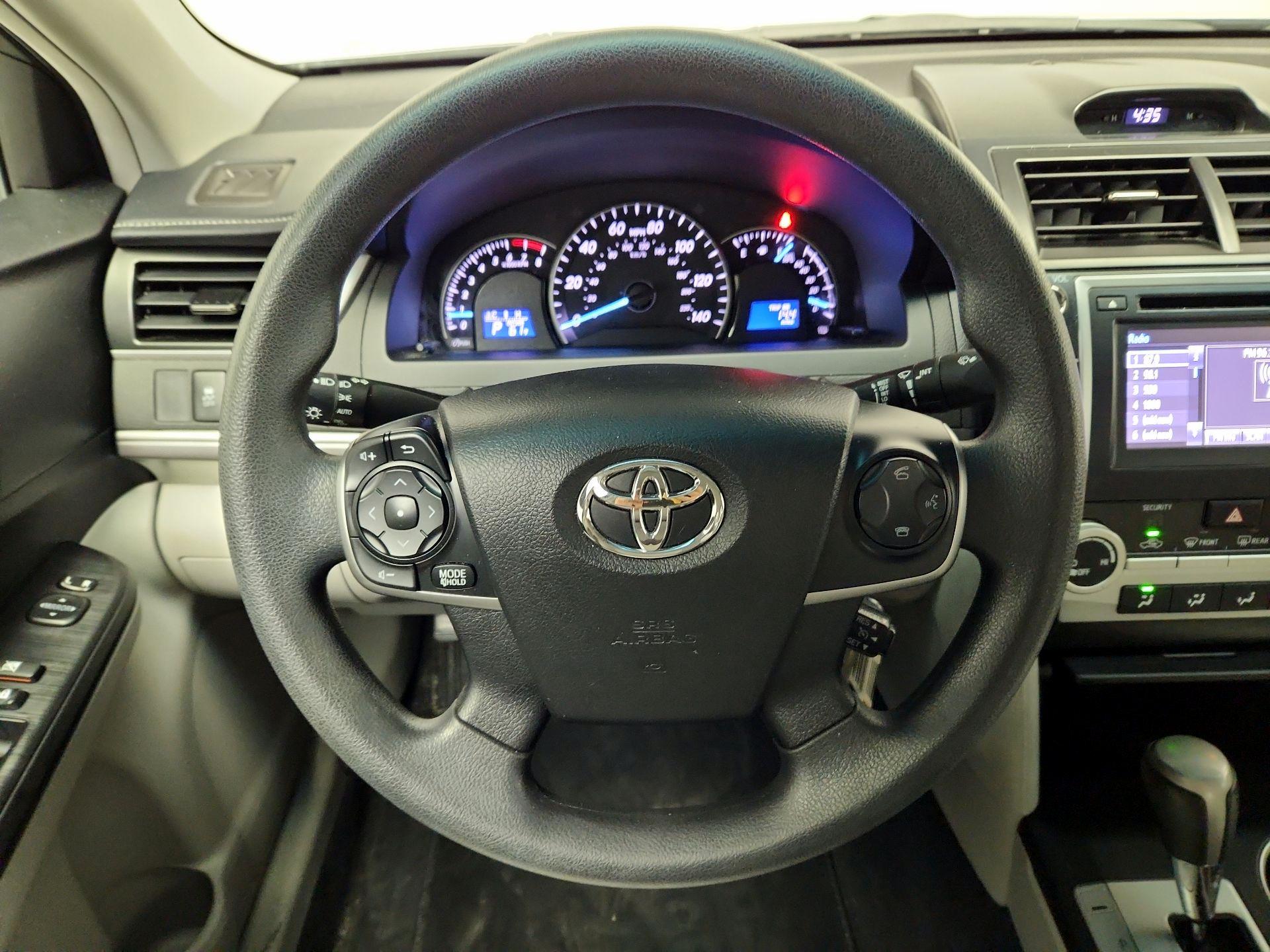 Thumbnail: 2014 Toyota Camry - 10