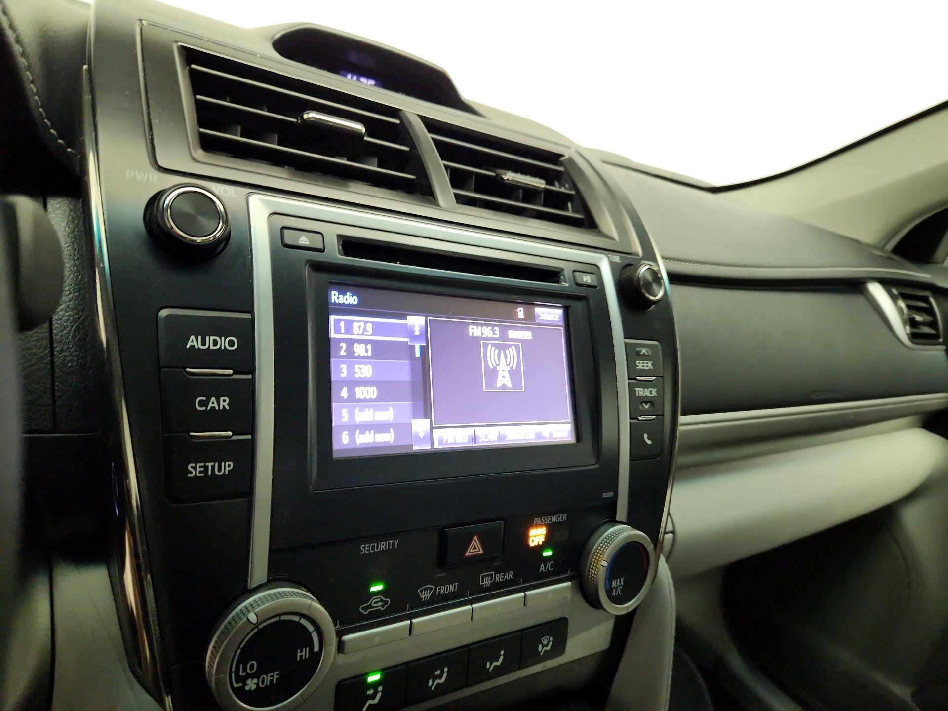Thumbnail: 2014 Toyota Camry - 15