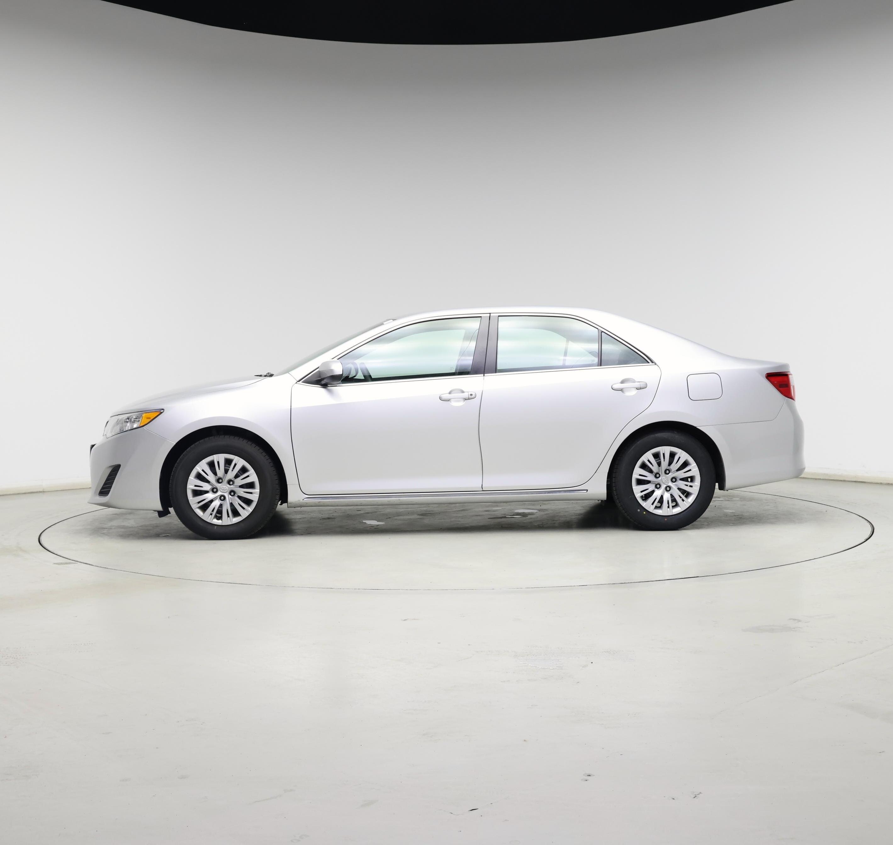 Thumbnail: 2014 Toyota Camry - 3