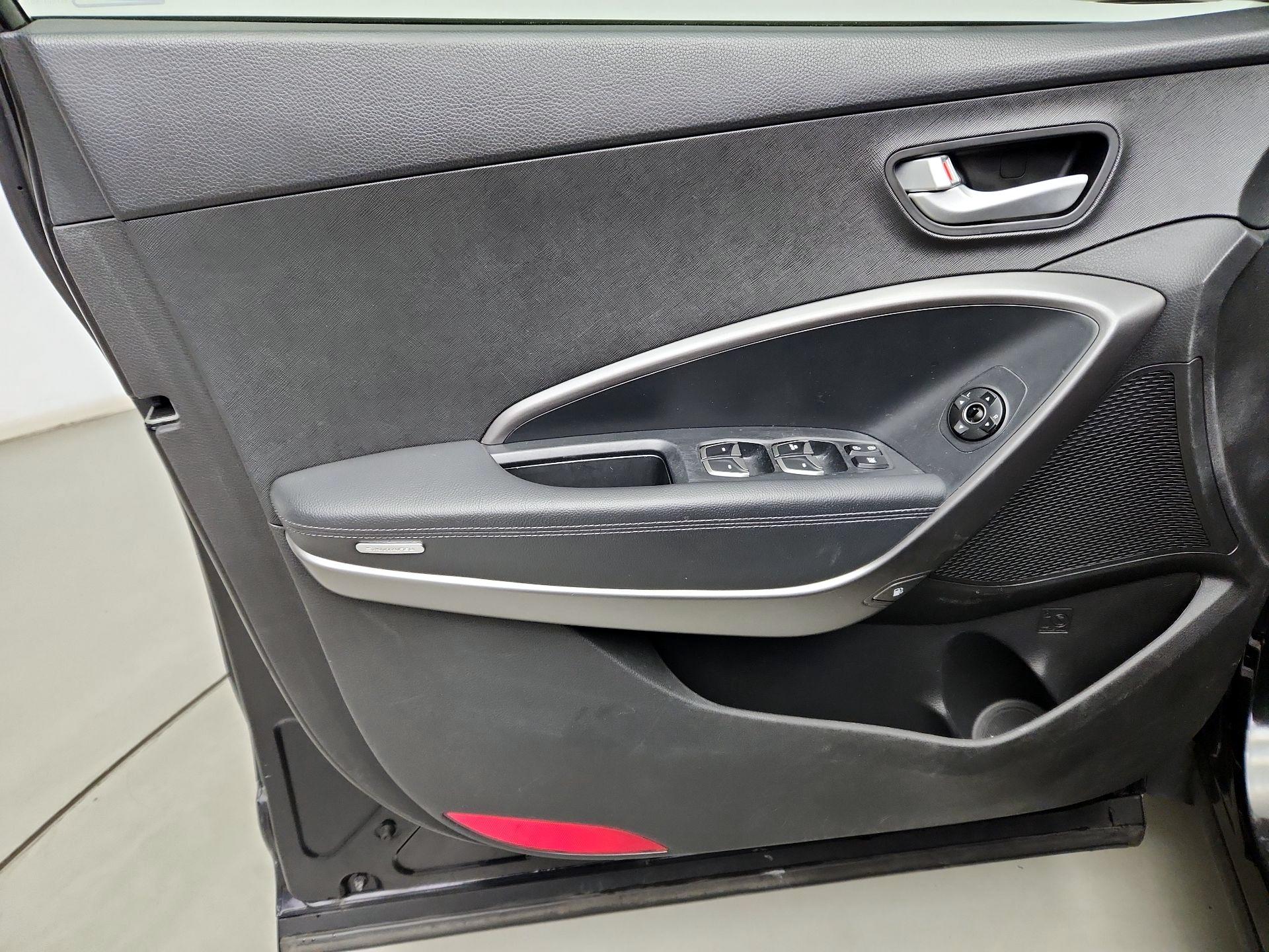 Thumbnail: 2014 Hyundai Santa Fe - 12