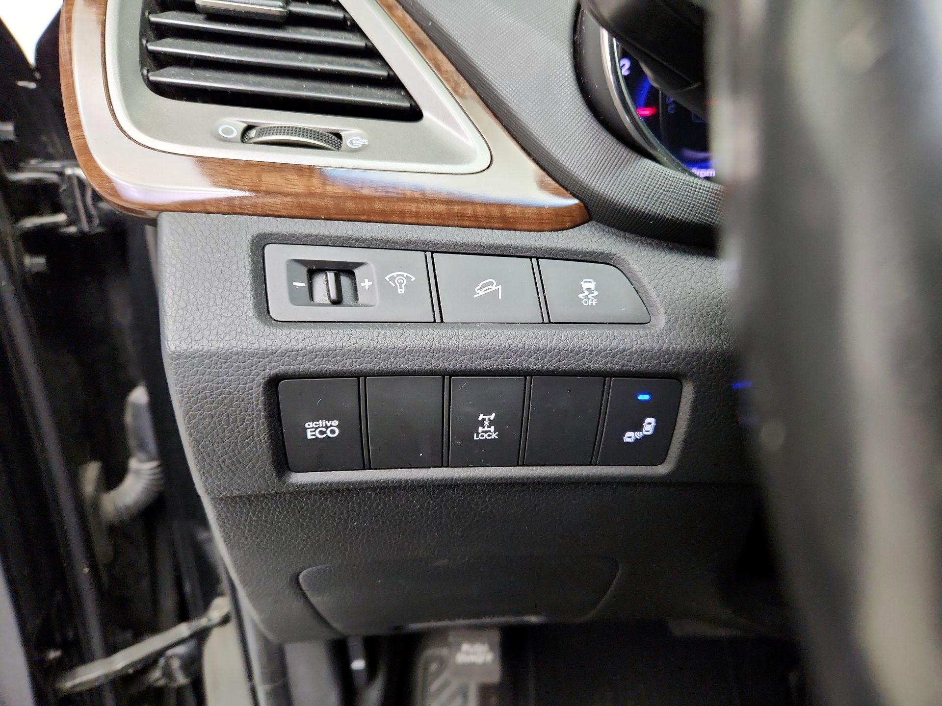 Thumbnail: 2014 Hyundai Santa Fe - 13