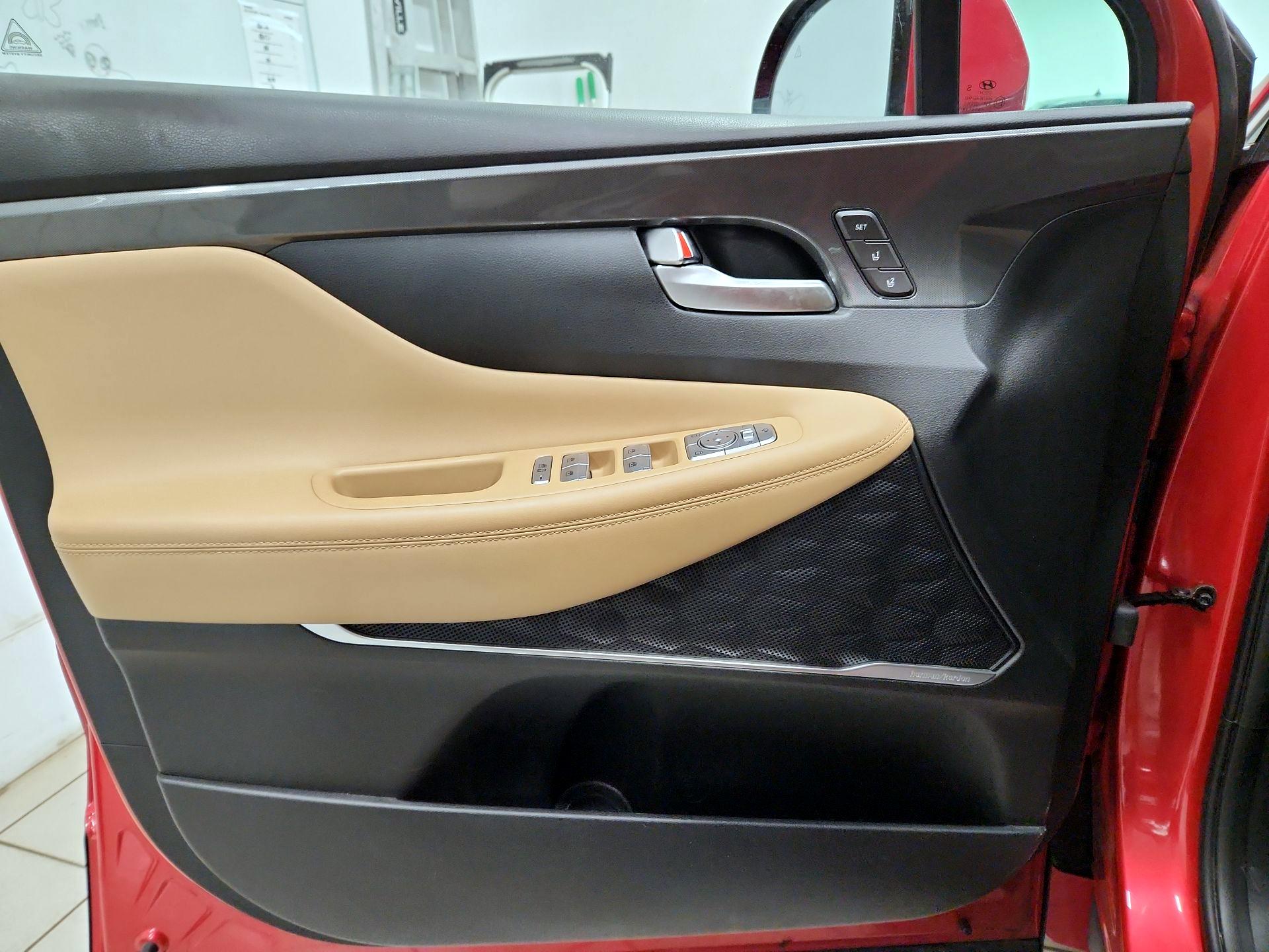 Thumbnail: 2023 Hyundai Santa Fe - 12