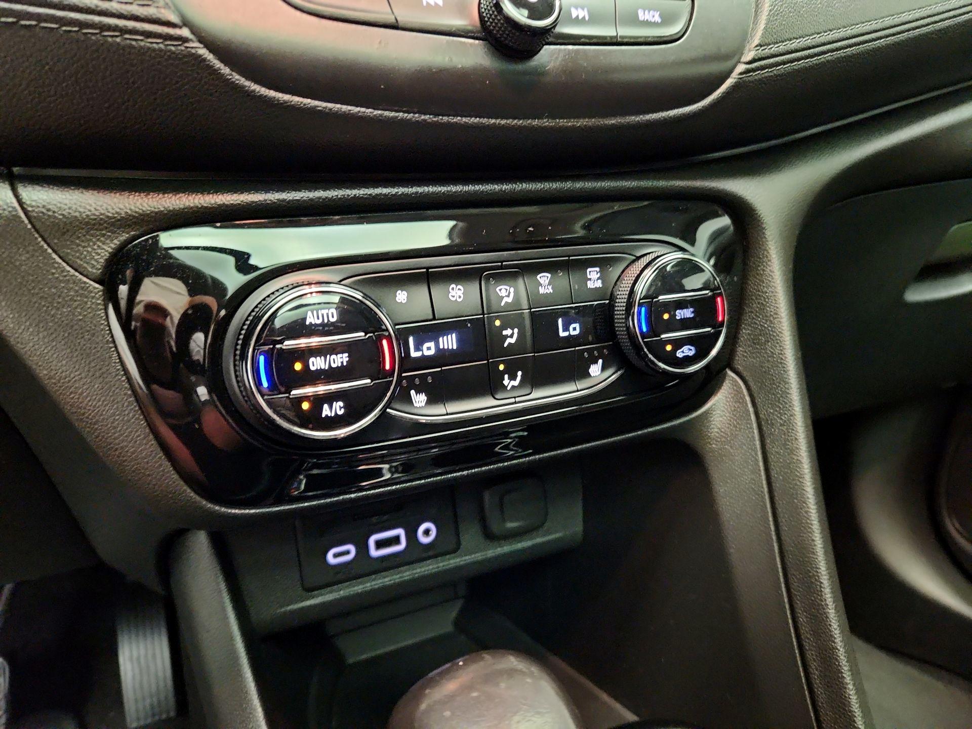 Thumbnail: 2021 Buick Encore GX - 17