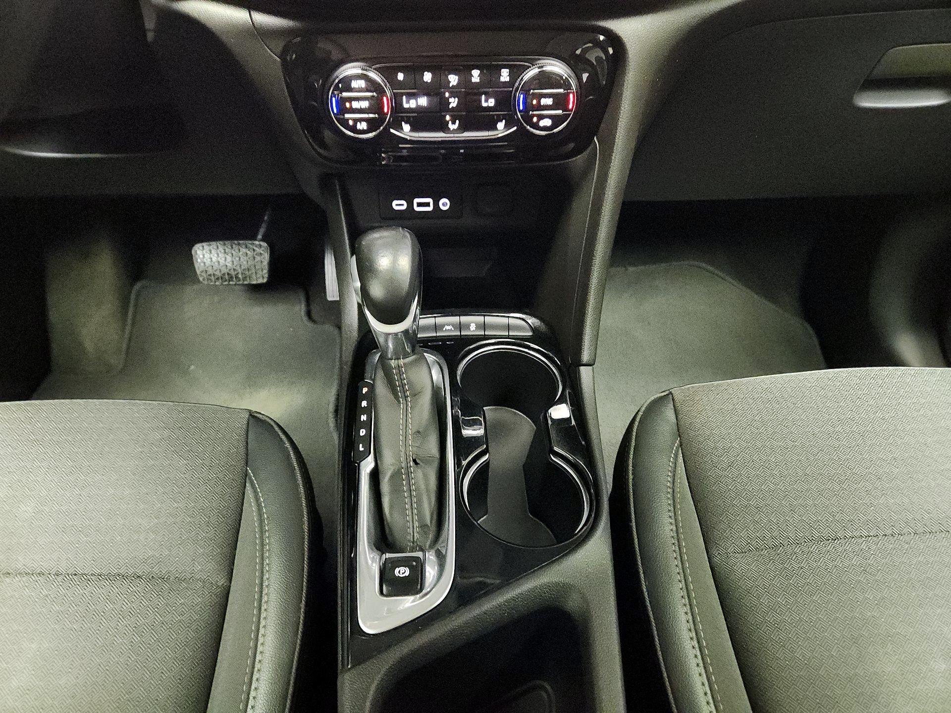 Thumbnail: 2021 Buick Encore GX - 18