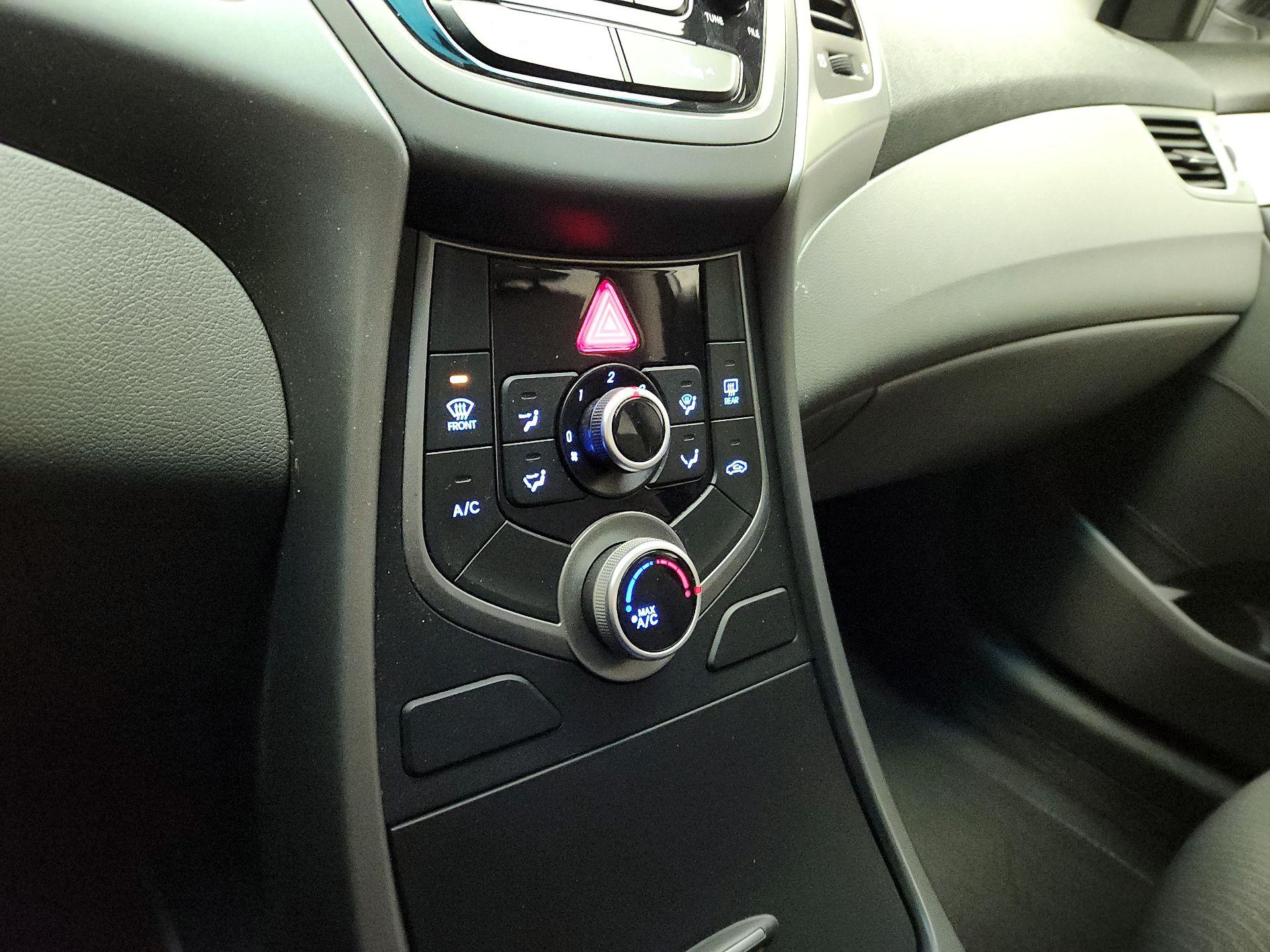 Thumbnail: 2015 Hyundai Elantra - 15