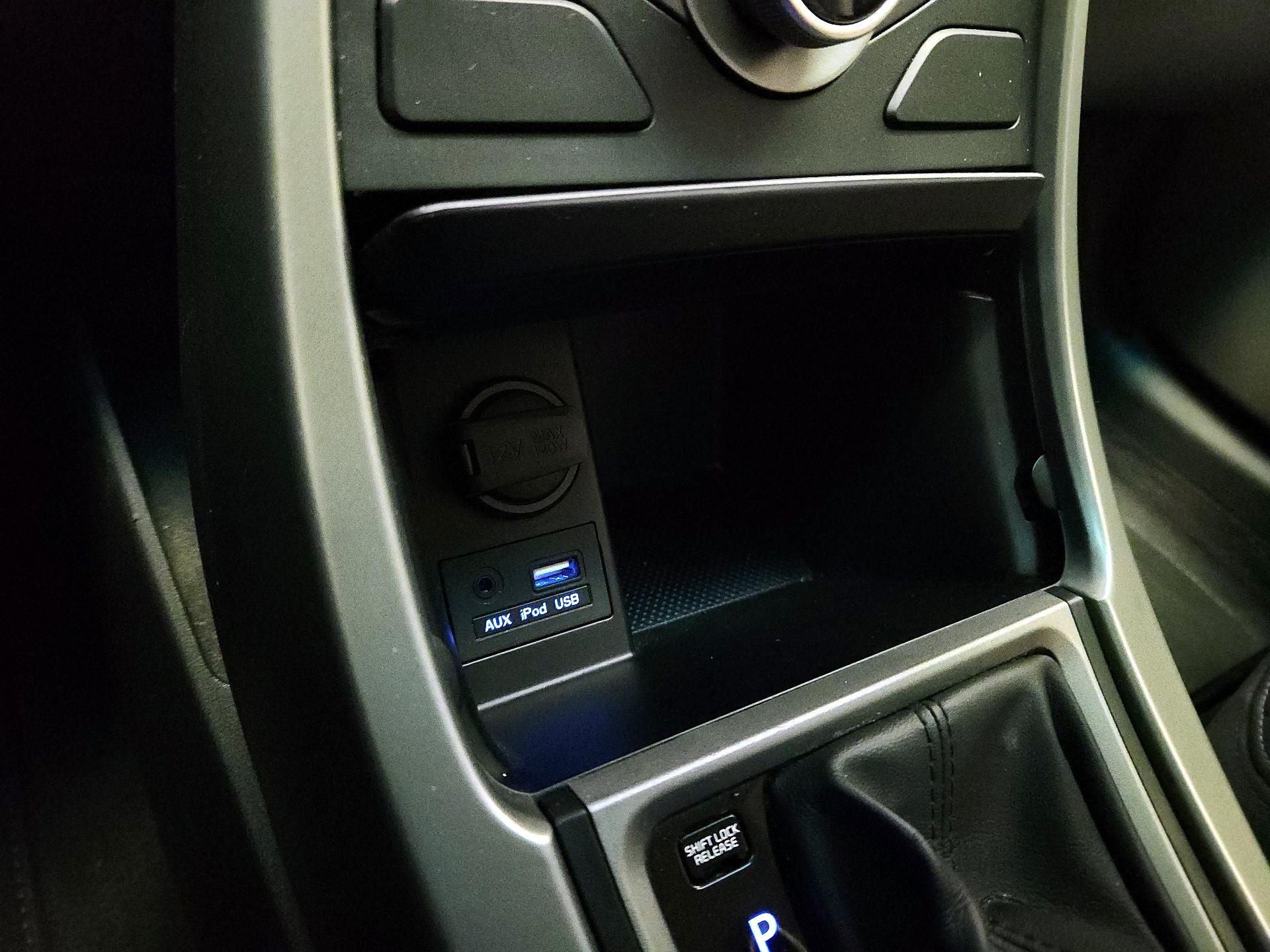 Thumbnail: 2015 Hyundai Elantra - 17