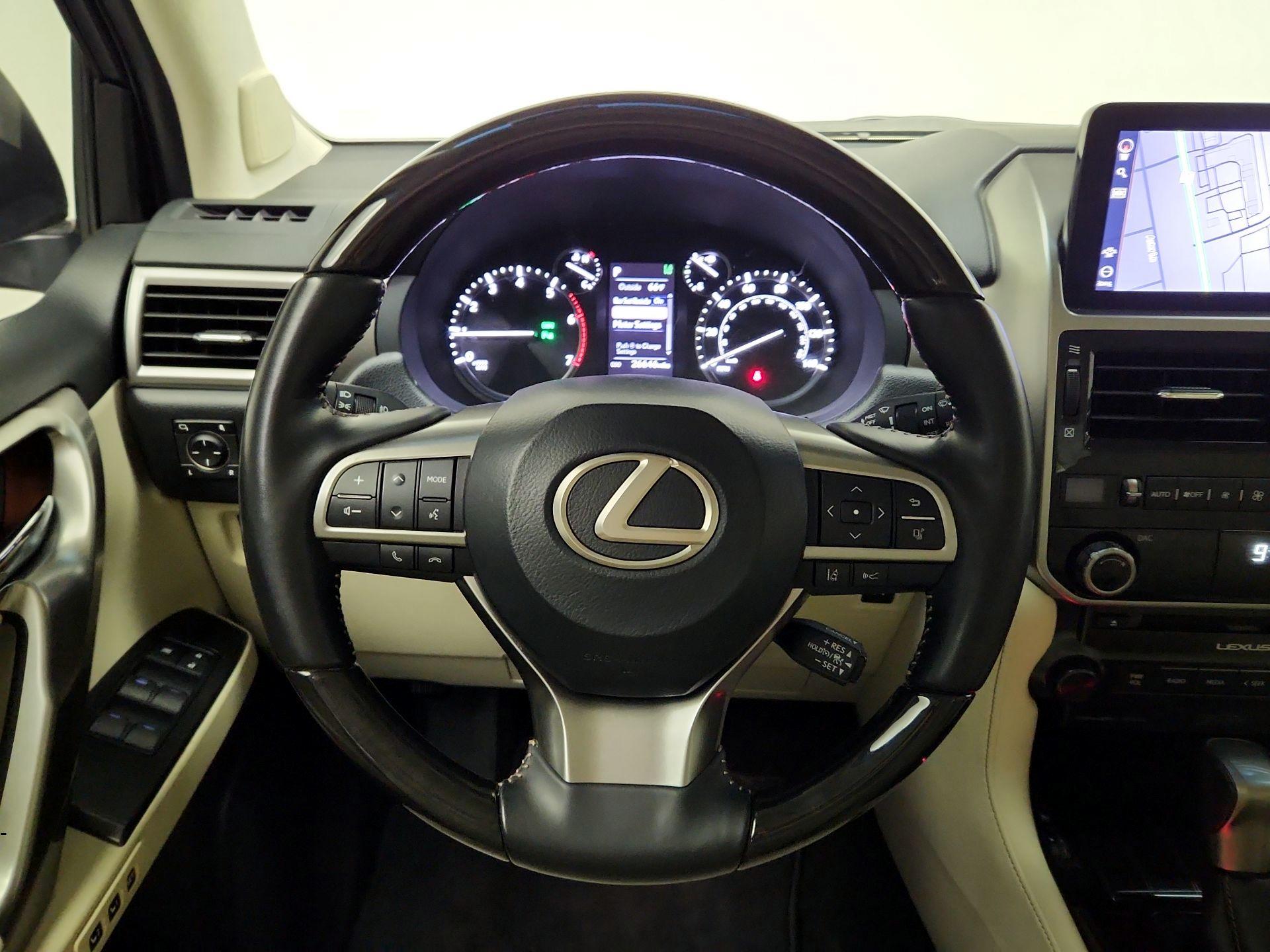 Thumbnail: 2023 Lexus GX - 10