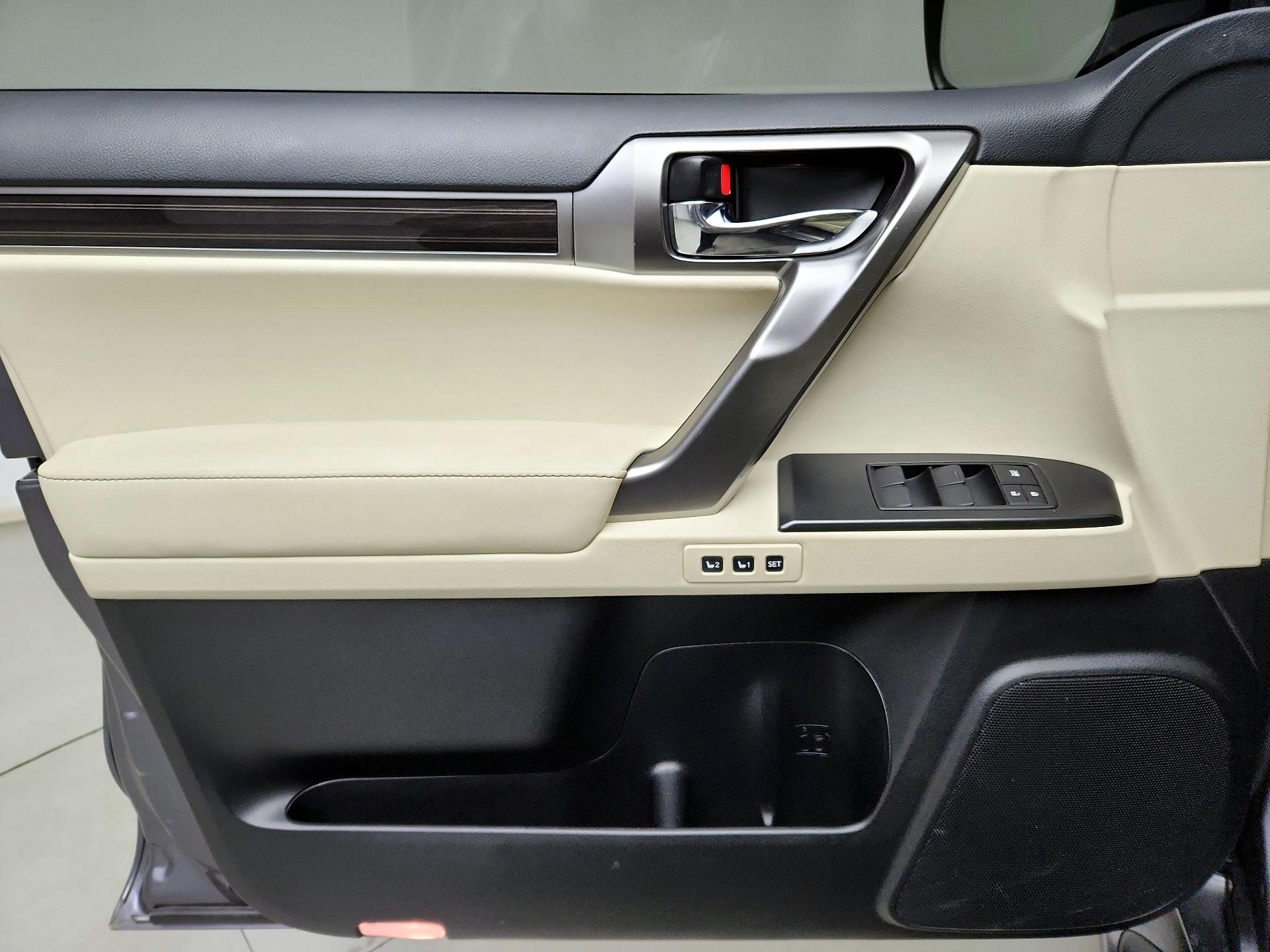 Thumbnail: 2023 Lexus GX - 12