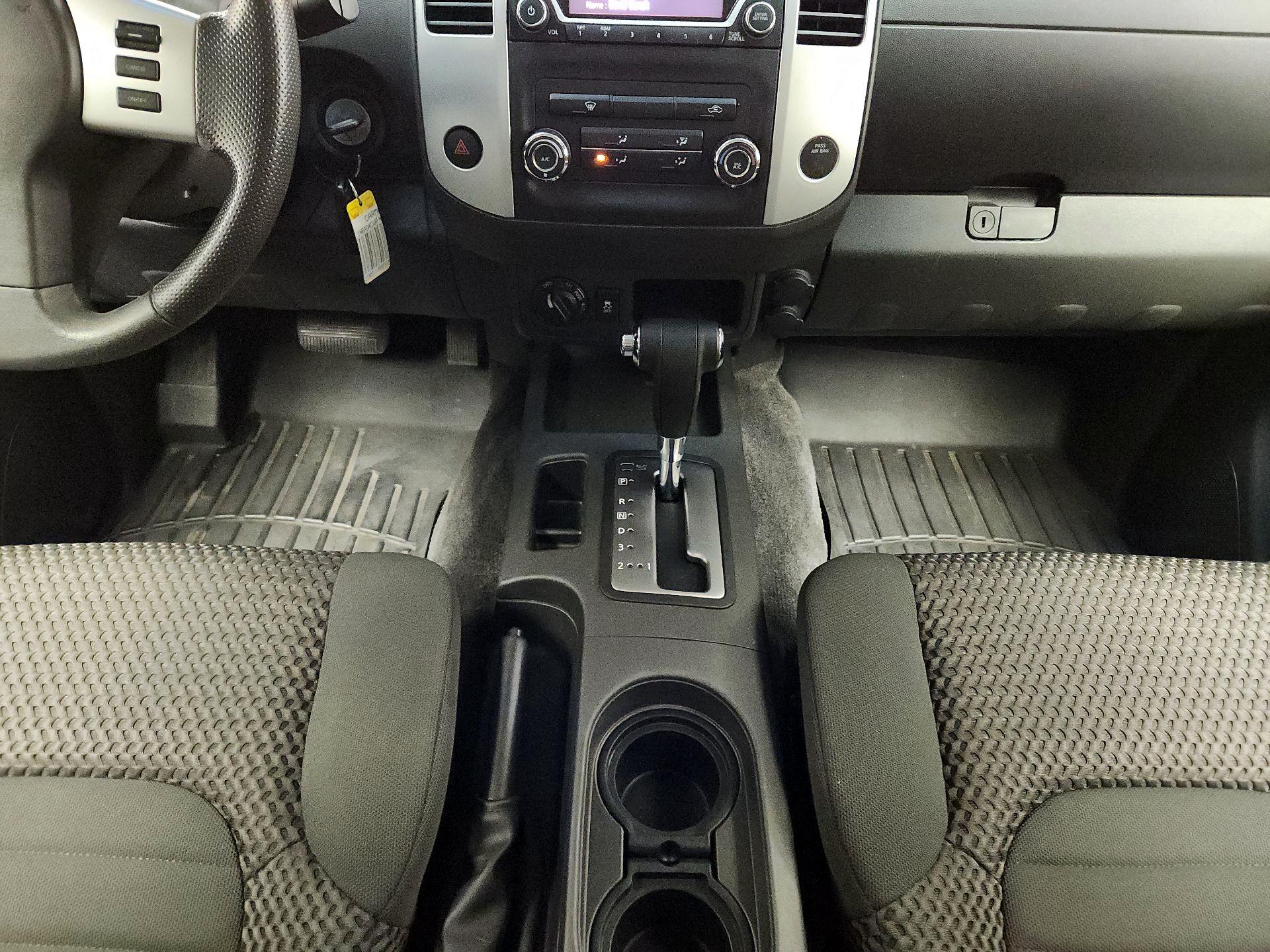 Thumbnail: 2015 Nissan Frontier - 16