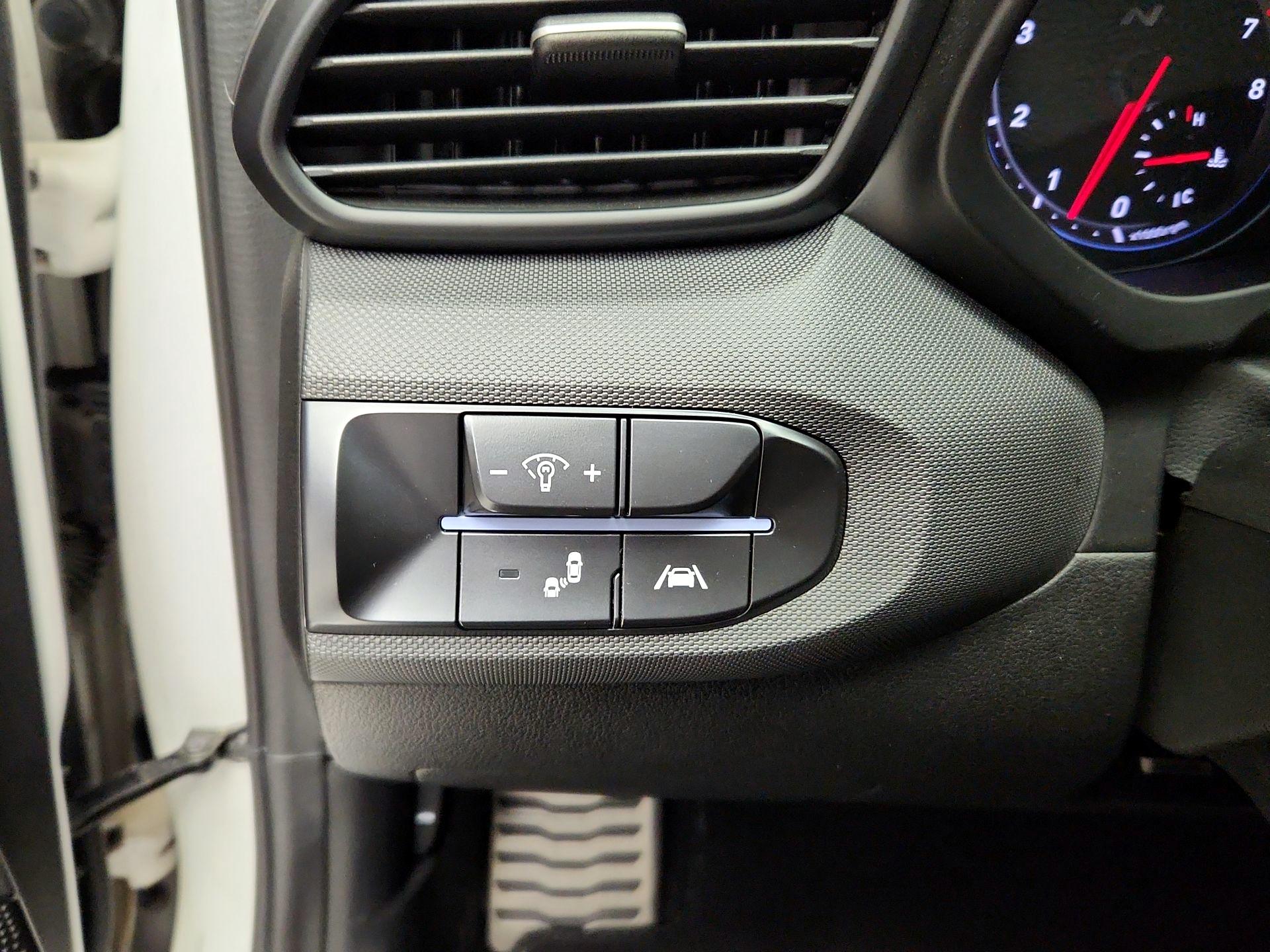 Thumbnail: 2022 Hyundai Veloster - 13