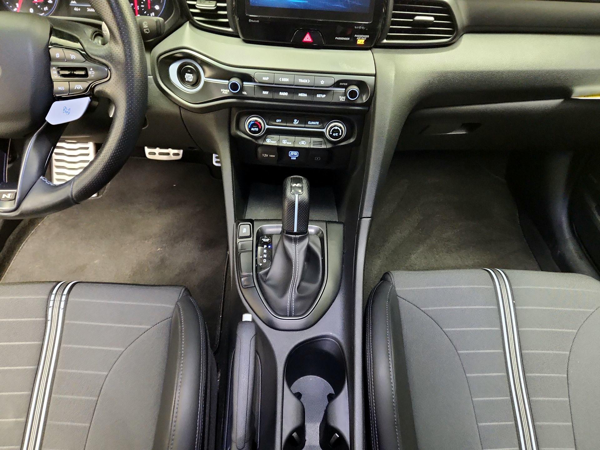 Thumbnail: 2022 Hyundai Veloster - 18