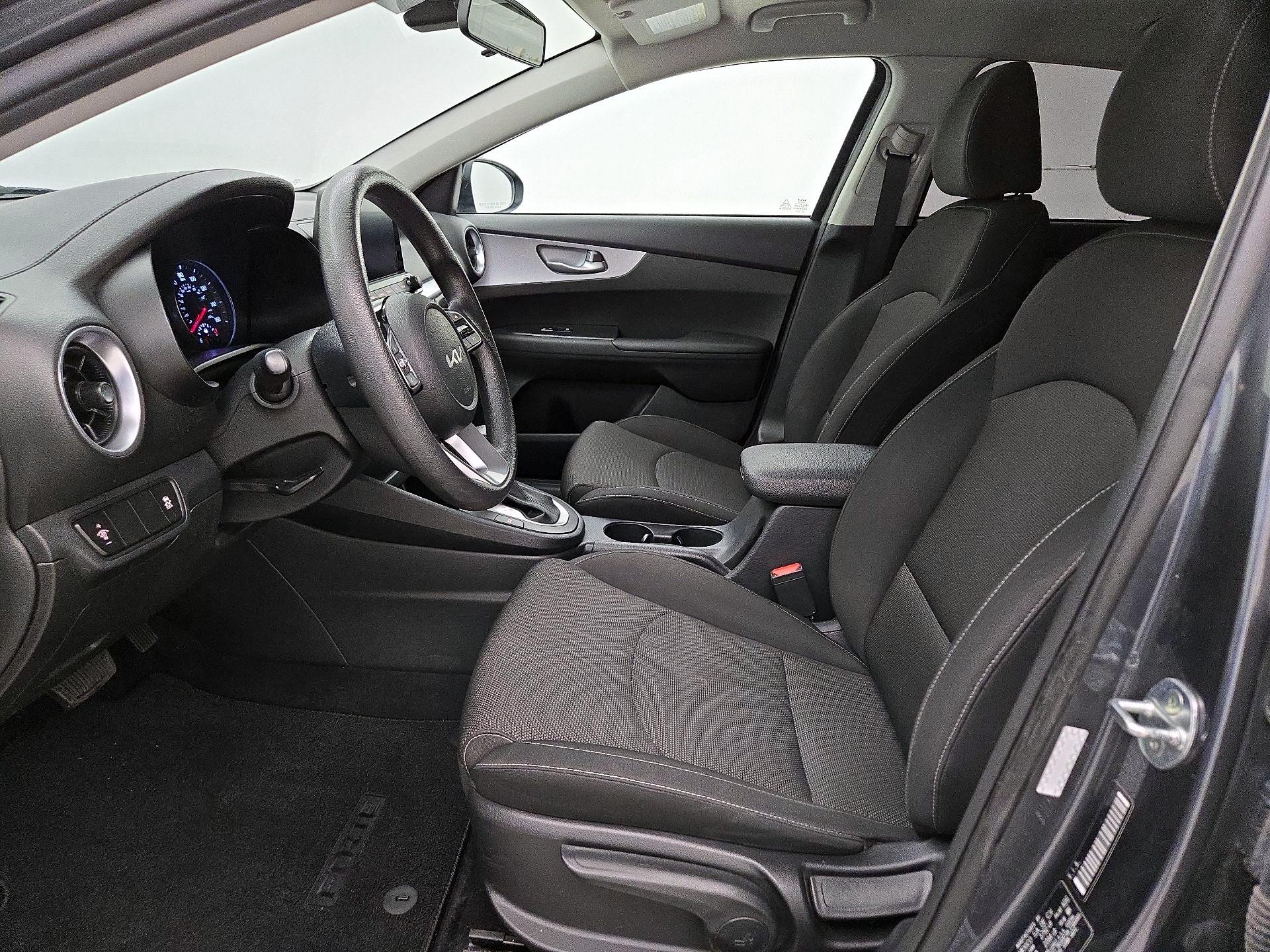 Thumbnail: 2022 Kia Forte - 11