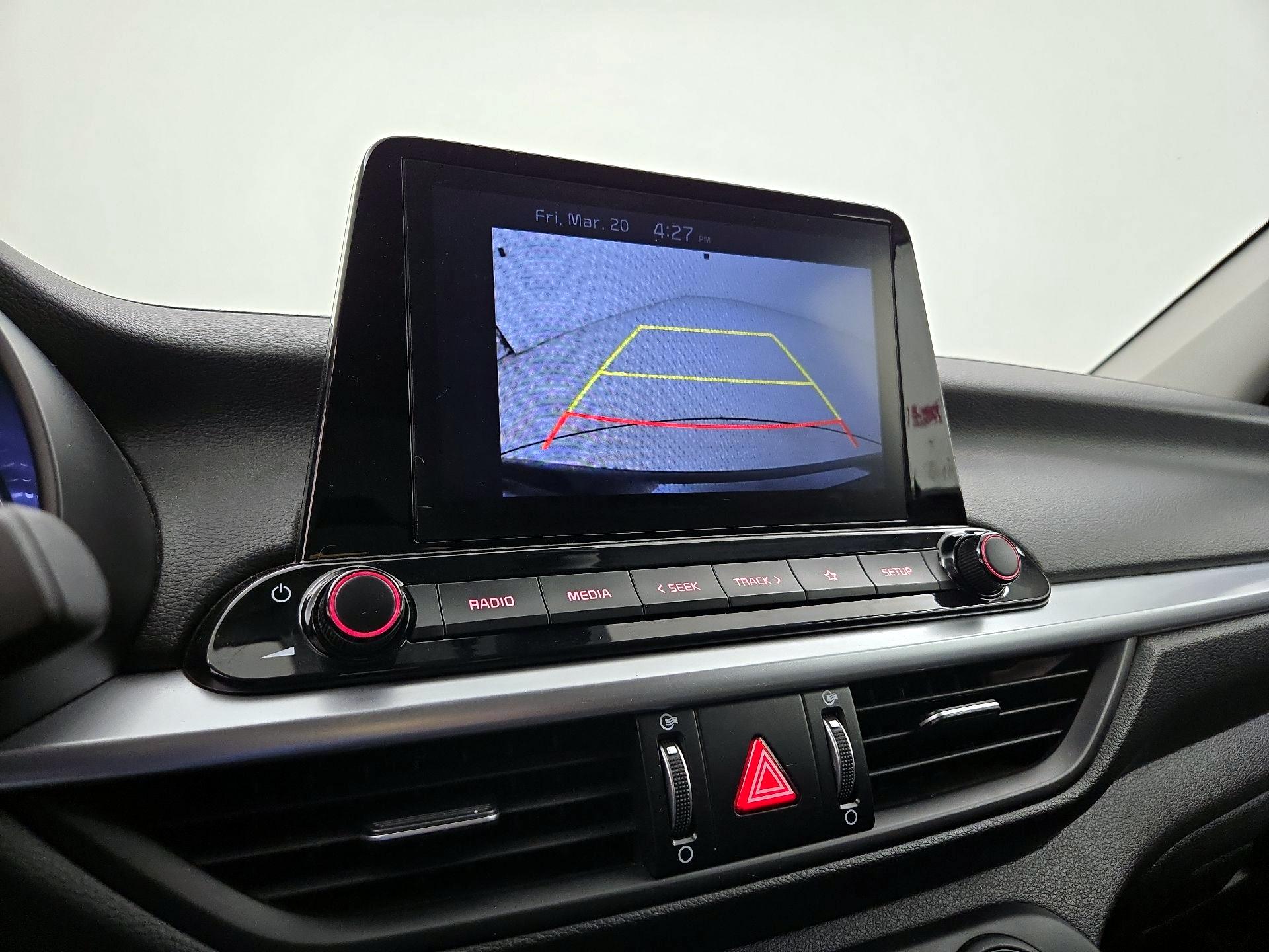 Thumbnail: 2022 Kia Forte - 14