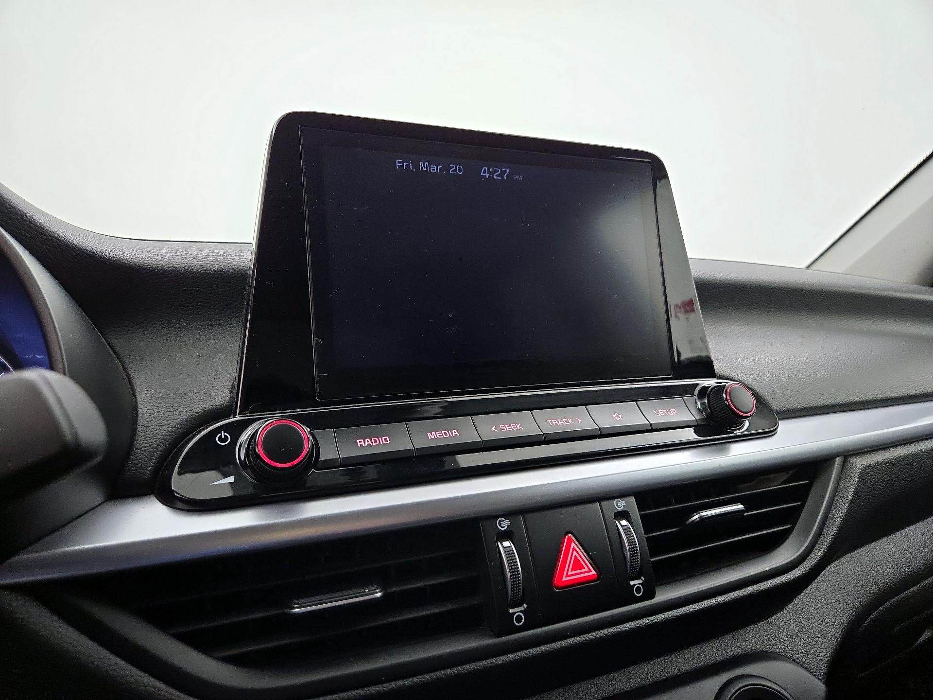 Thumbnail: 2022 Kia Forte - 15