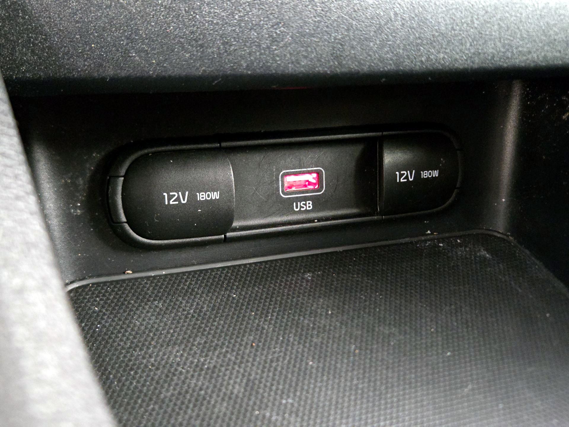 Thumbnail: 2022 Kia Forte - 18